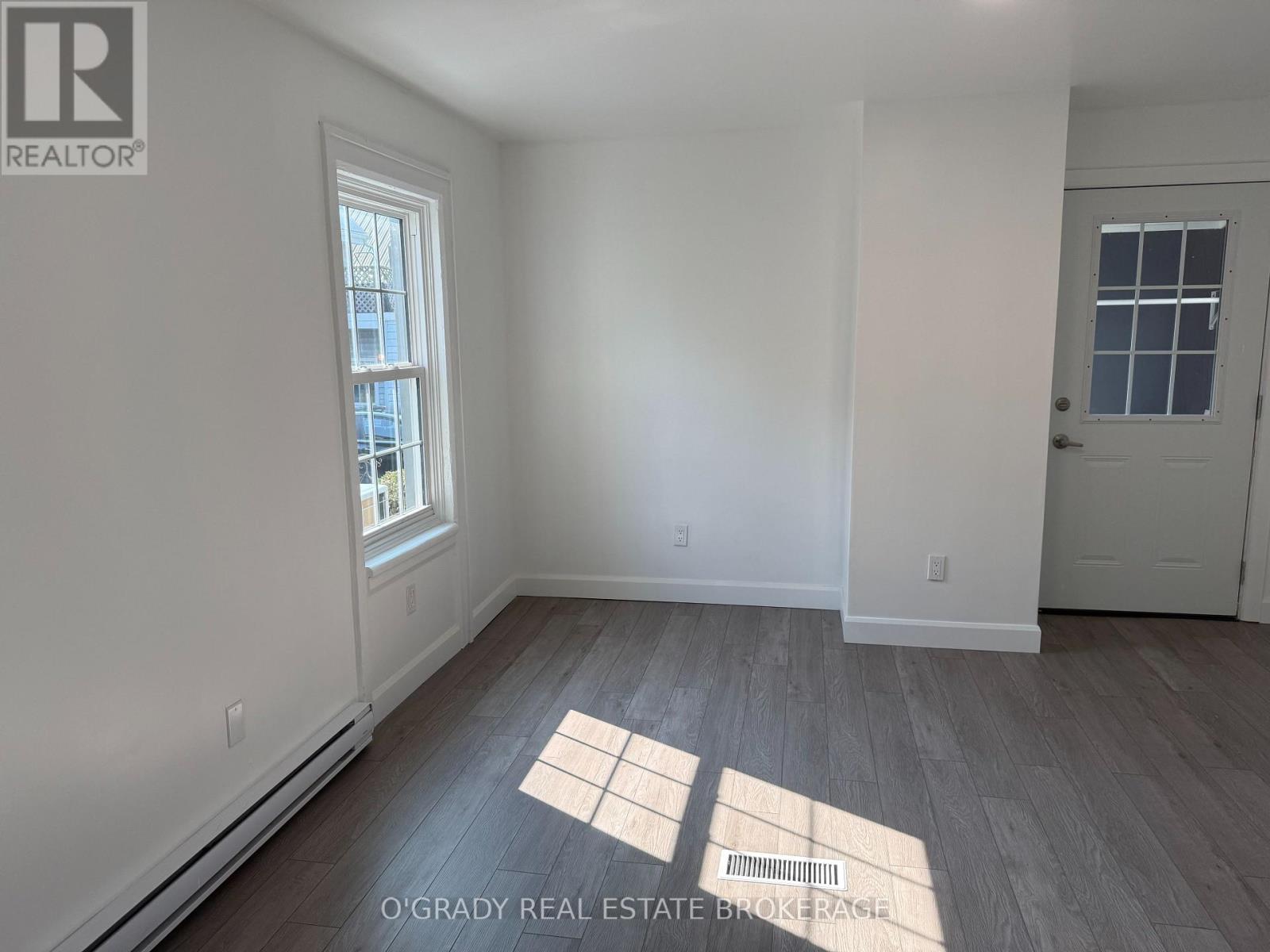 28 JAMES STREET E - 8