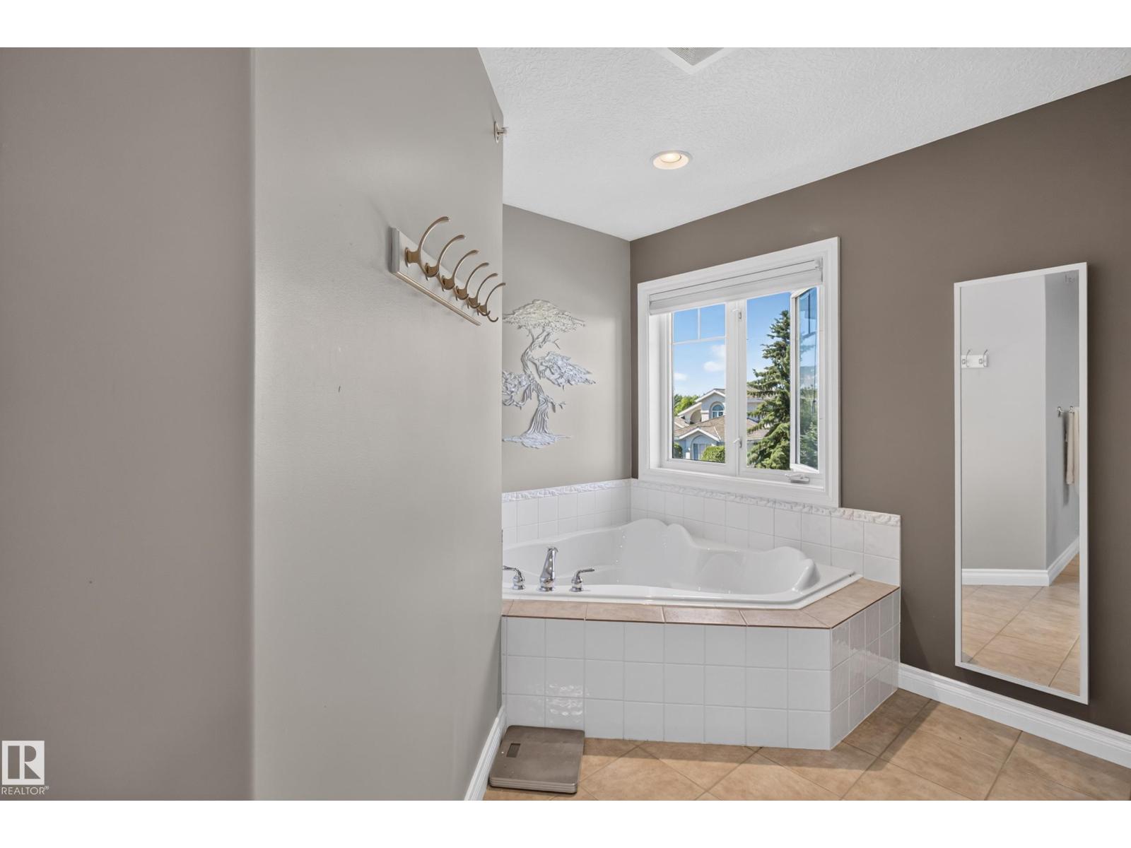 #20 52304 RGE ROAD 233 - 18