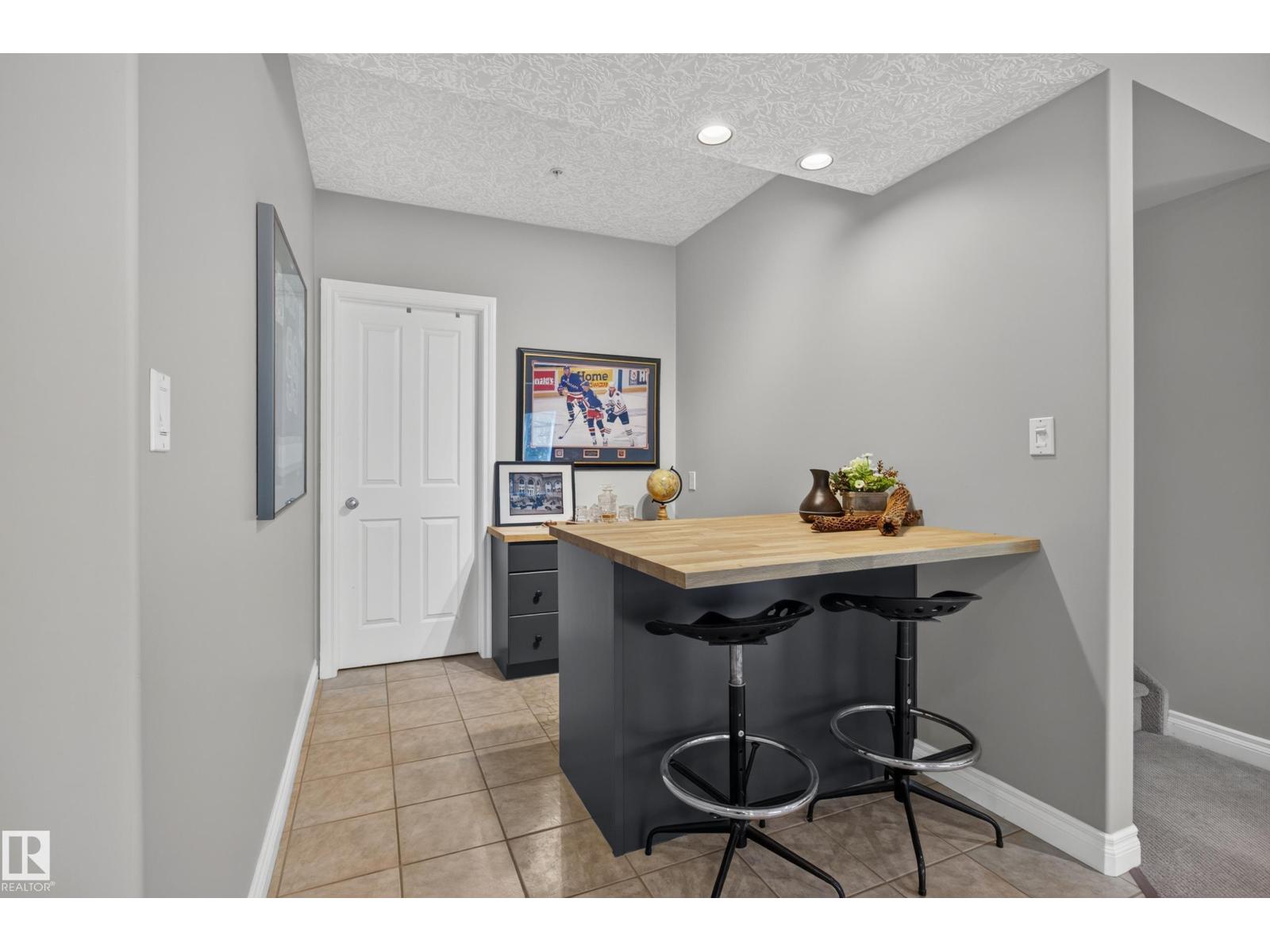 #20 52304 RGE ROAD 233 - 37