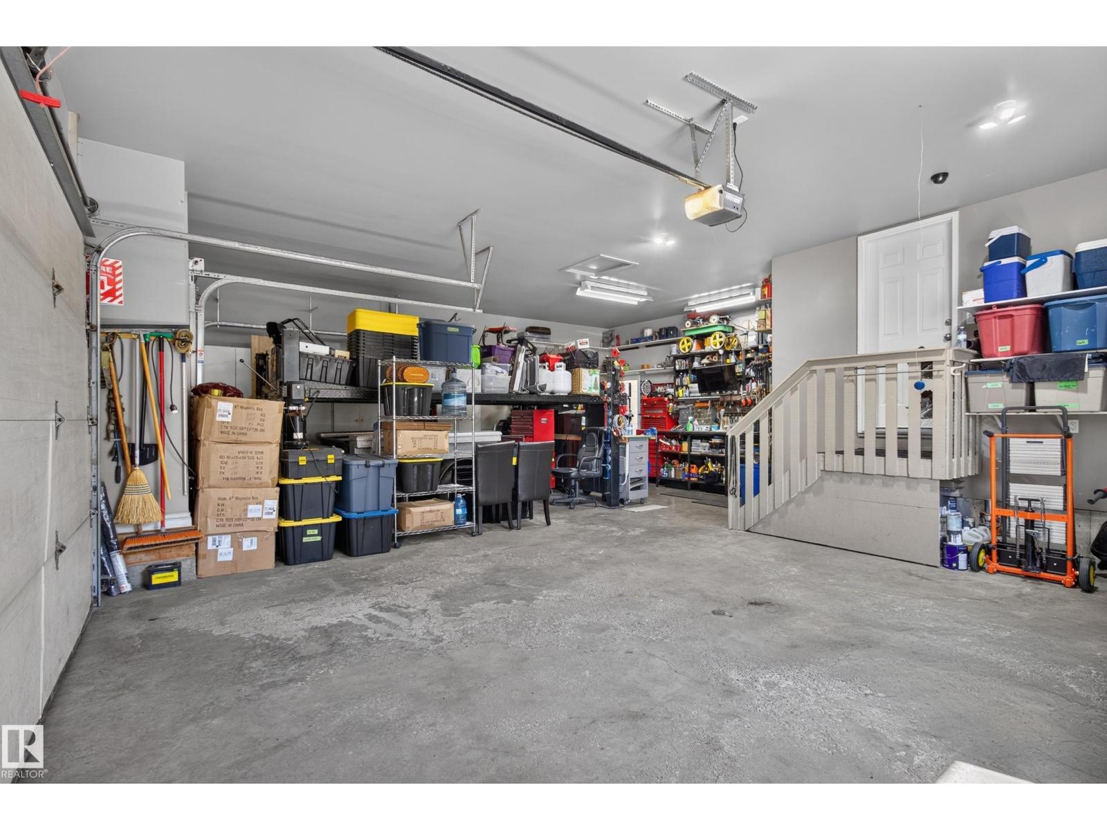 #20 52304 RGE ROAD 233 - 55