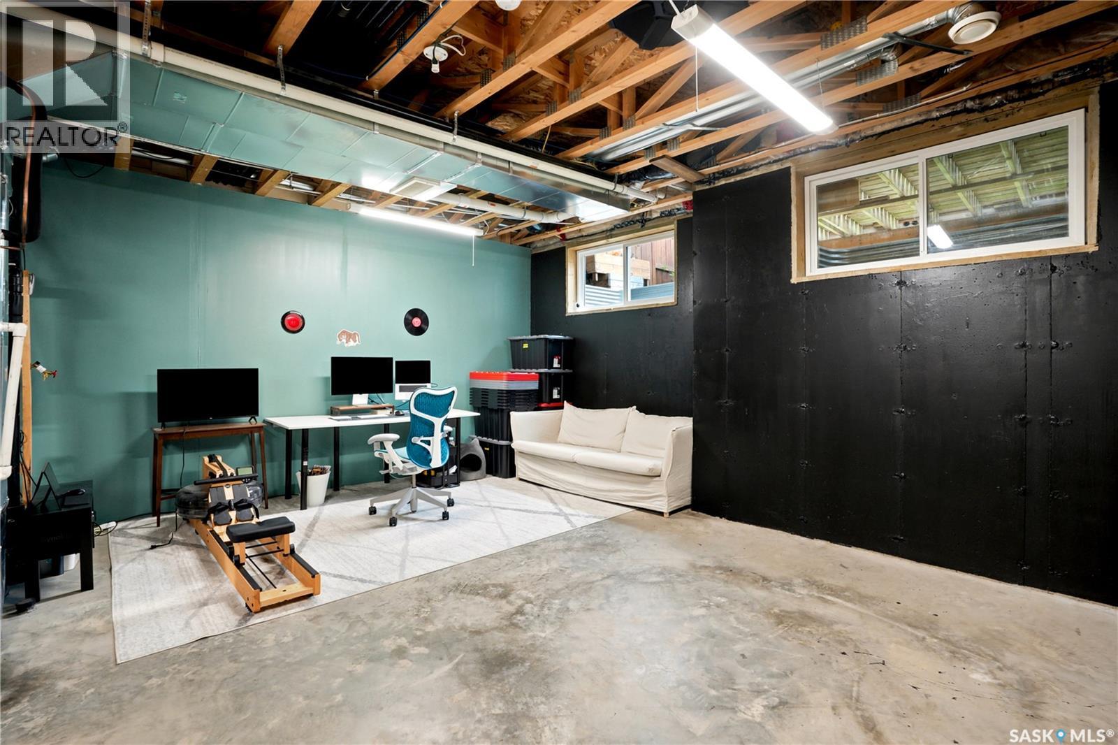 #113 Salloum CRESCENT - 40