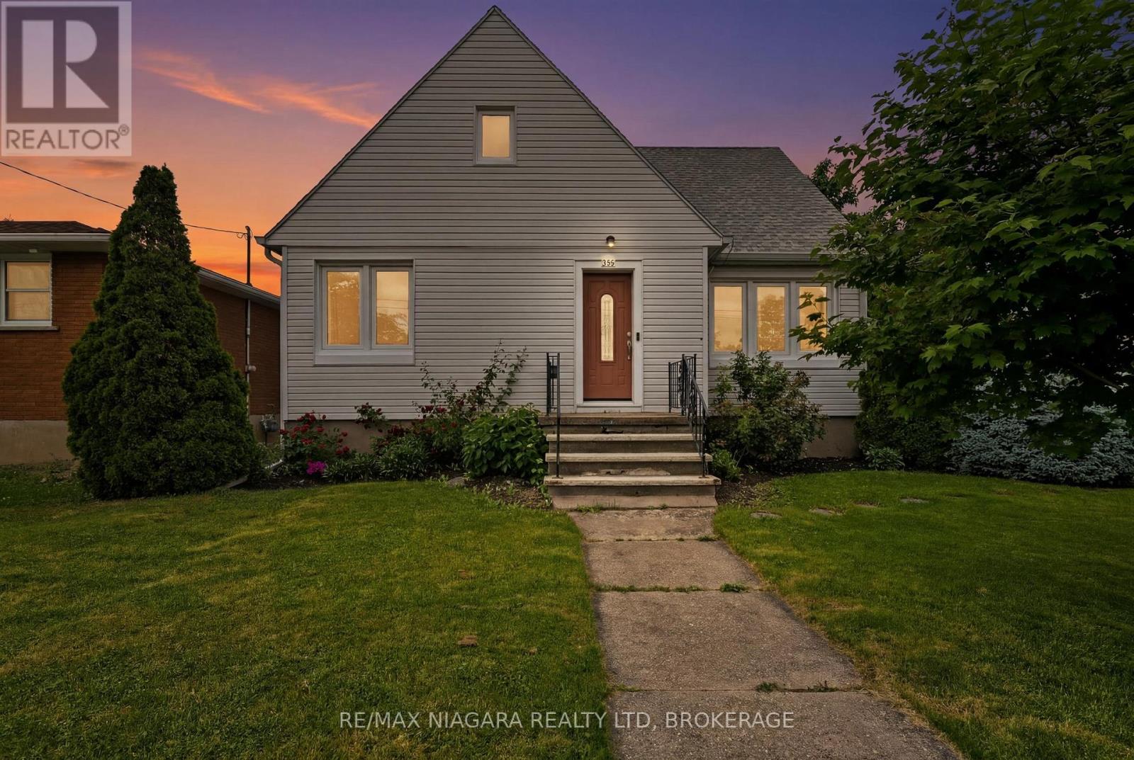 230 WELLINGTON STREET - 1