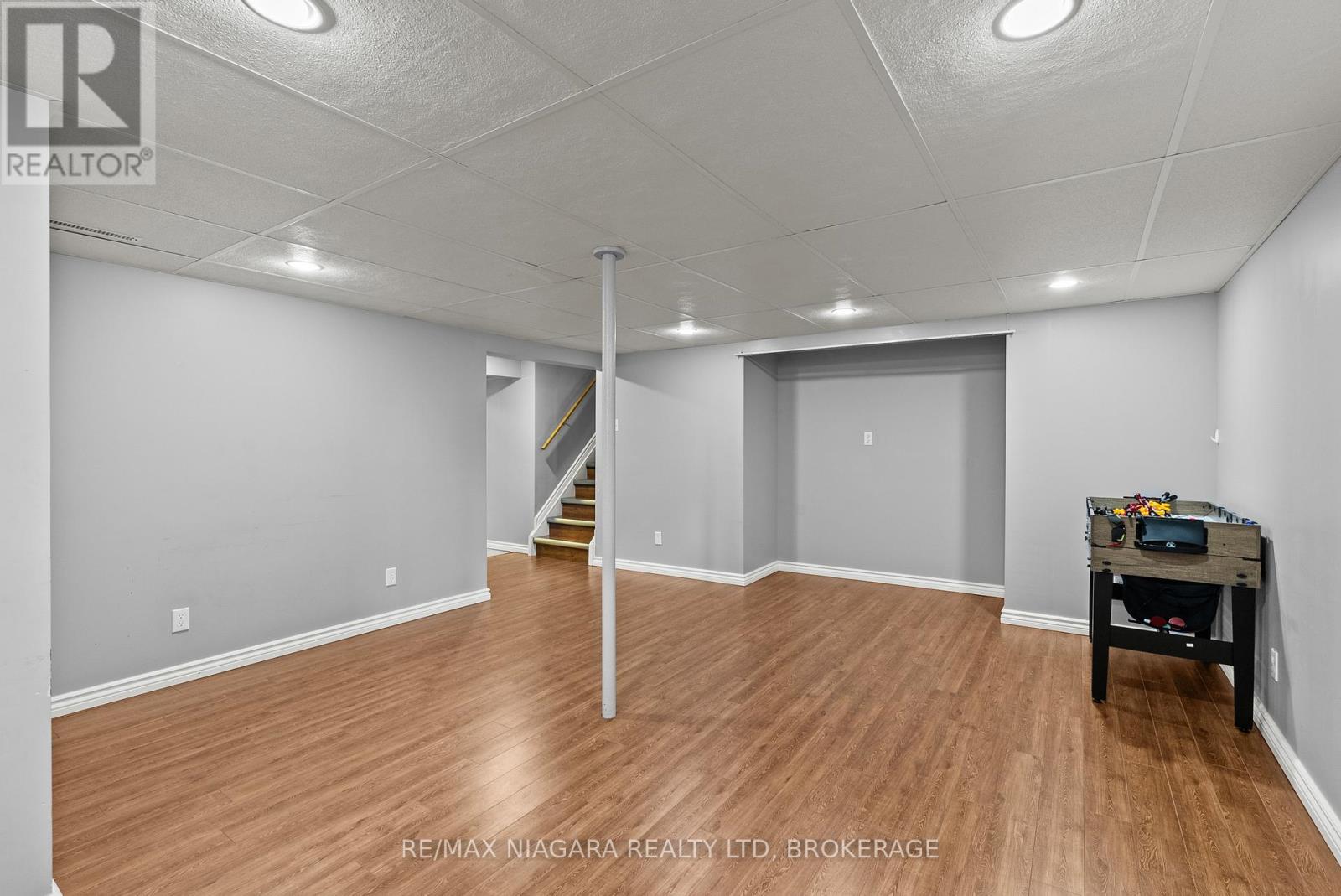230 WELLINGTON STREET - 28