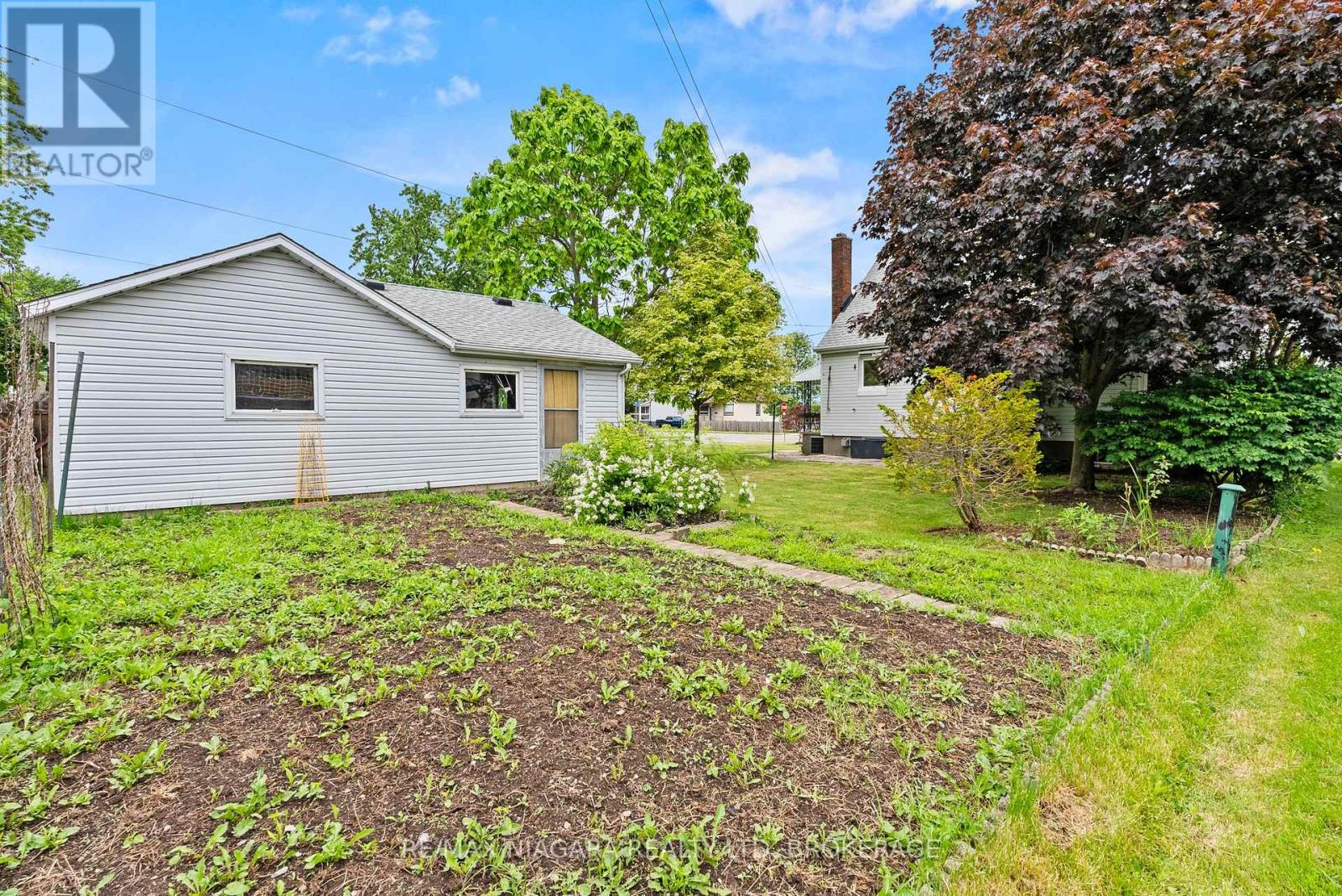230 WELLINGTON STREET - 37