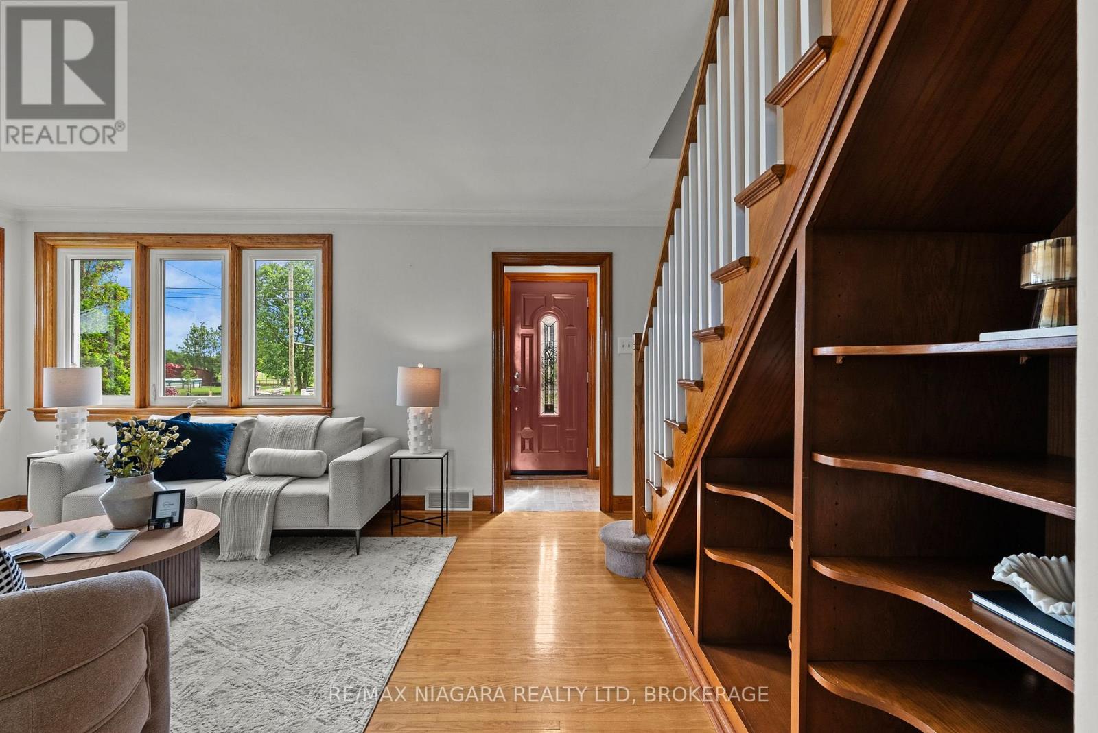 230 WELLINGTON STREET - 6