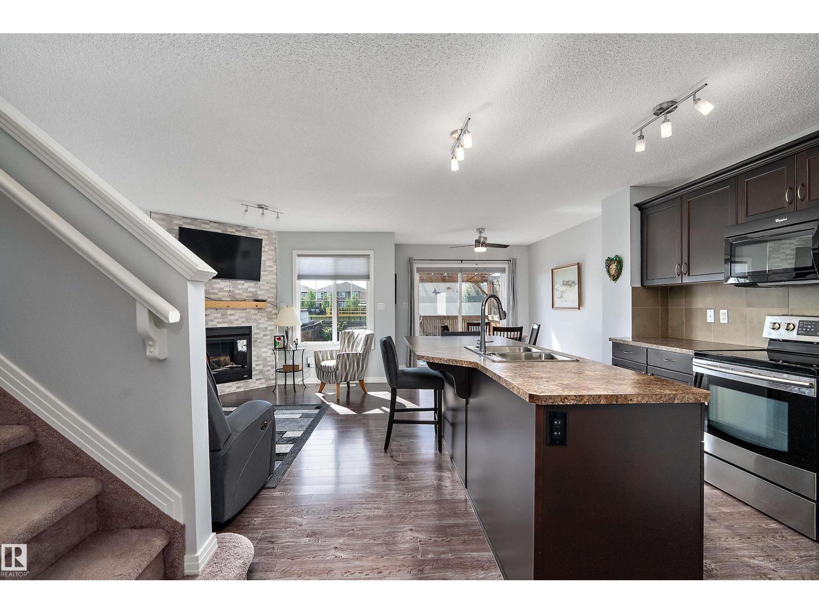 127 REED PL - 4