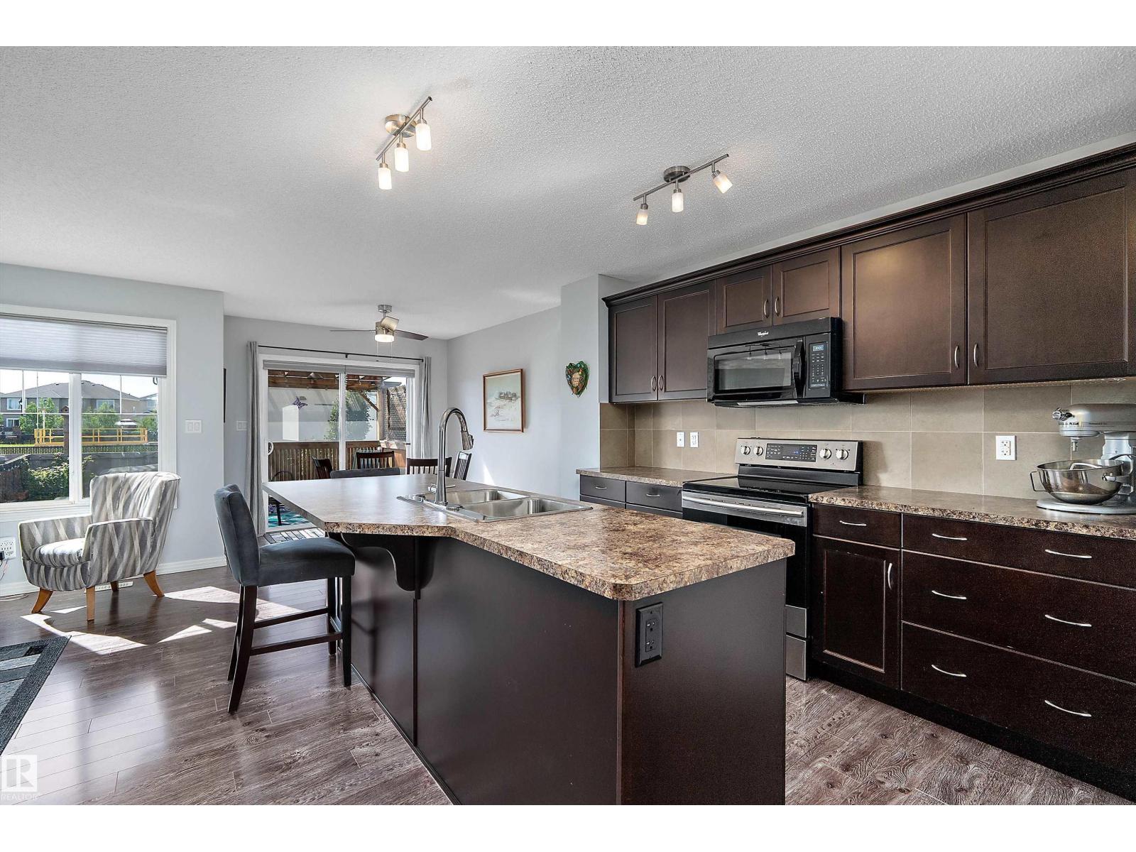 127 REED PL - 5