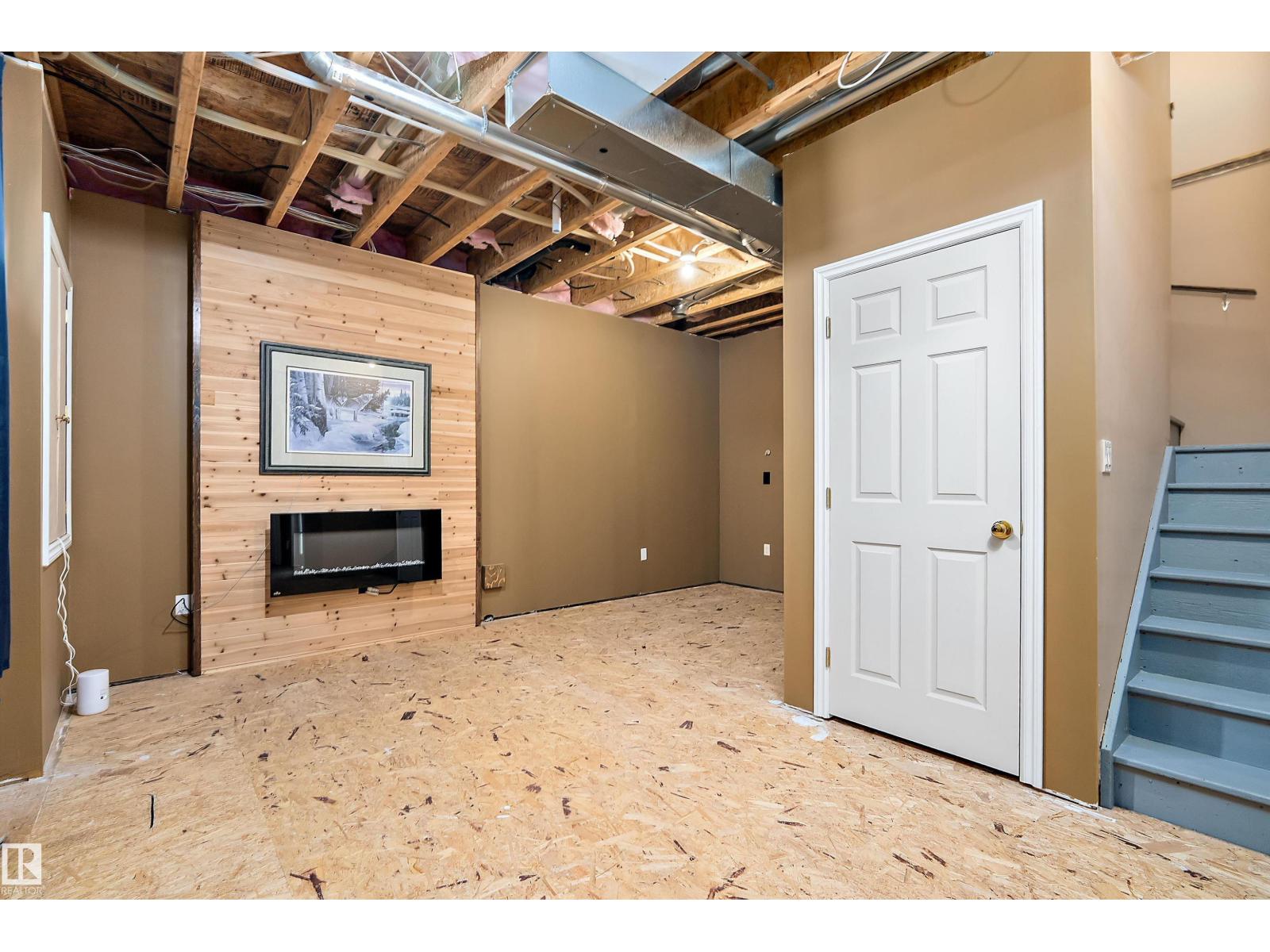 127 REED PL - 30