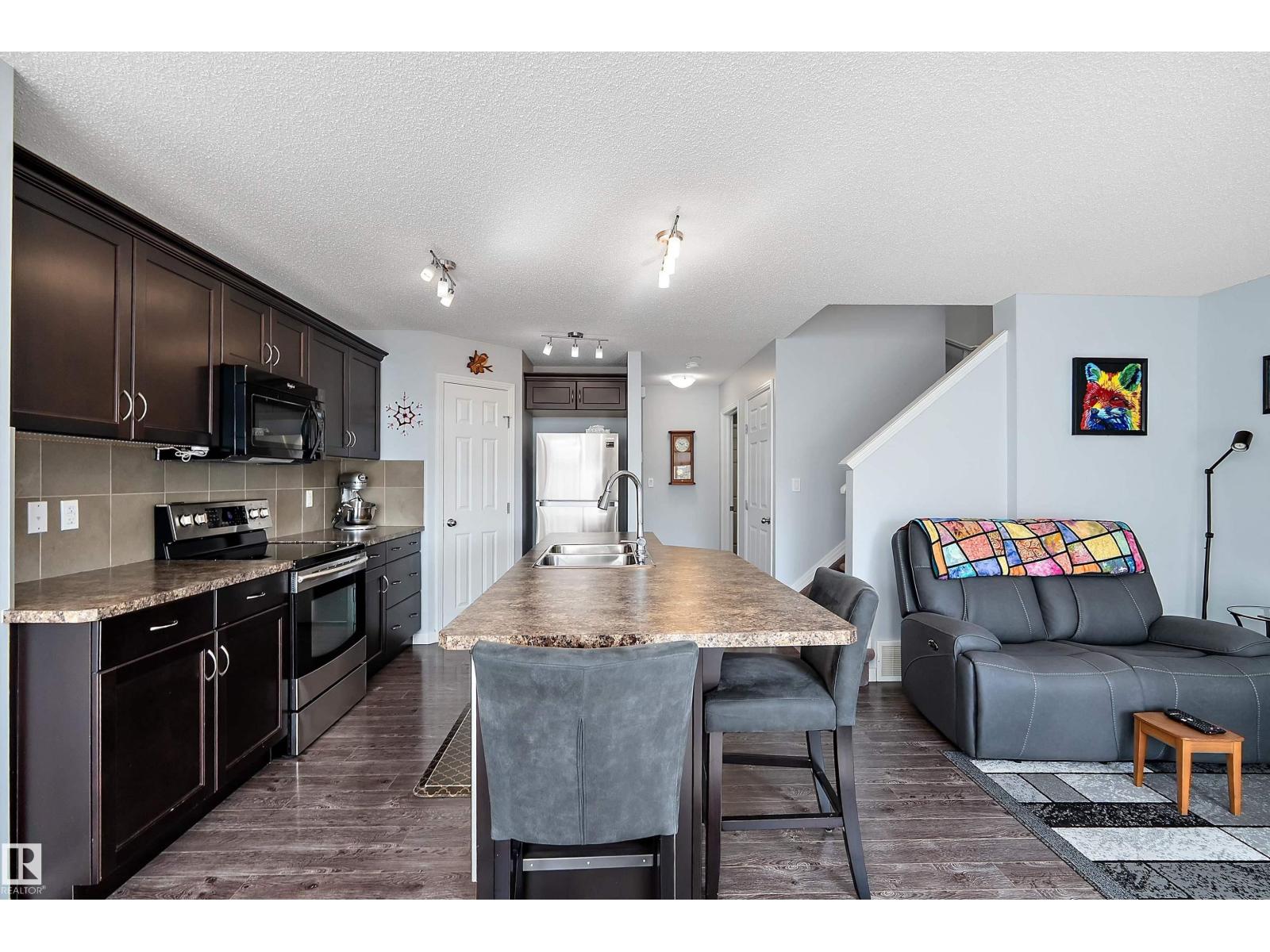127 REED PL - 8