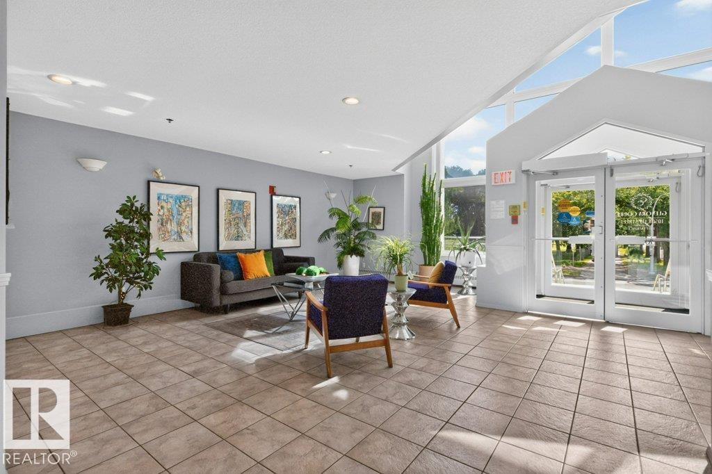 #117 10508 119 ST NW - 35