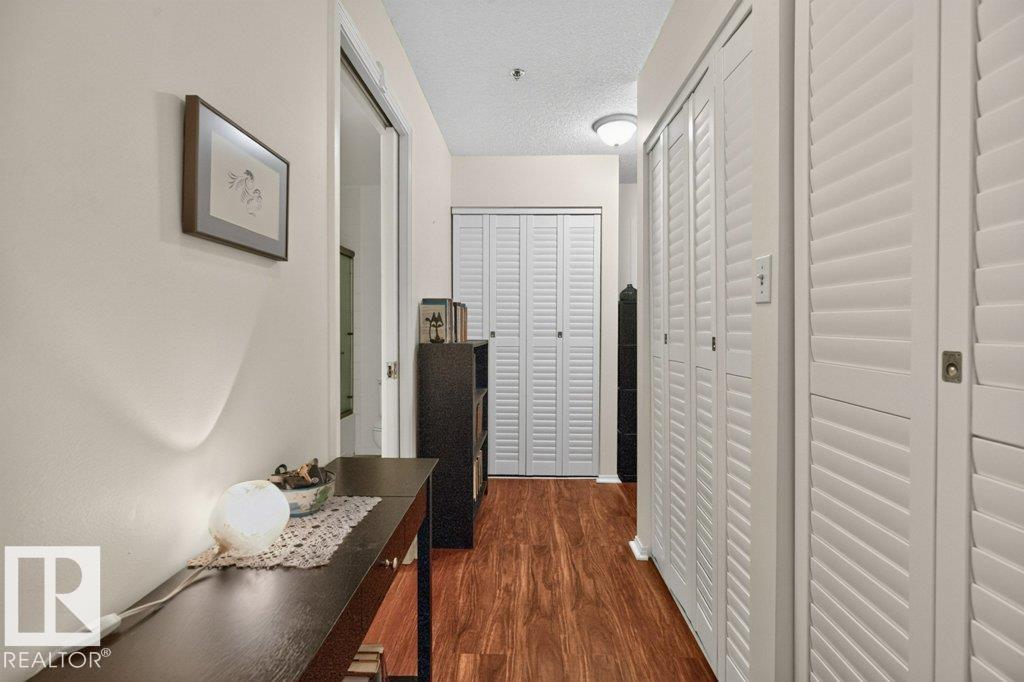 #117 10508 119 ST NW - 4