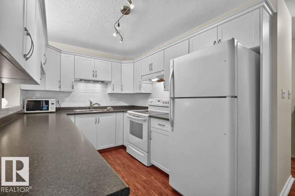 #117 10508 119 ST NW - 6