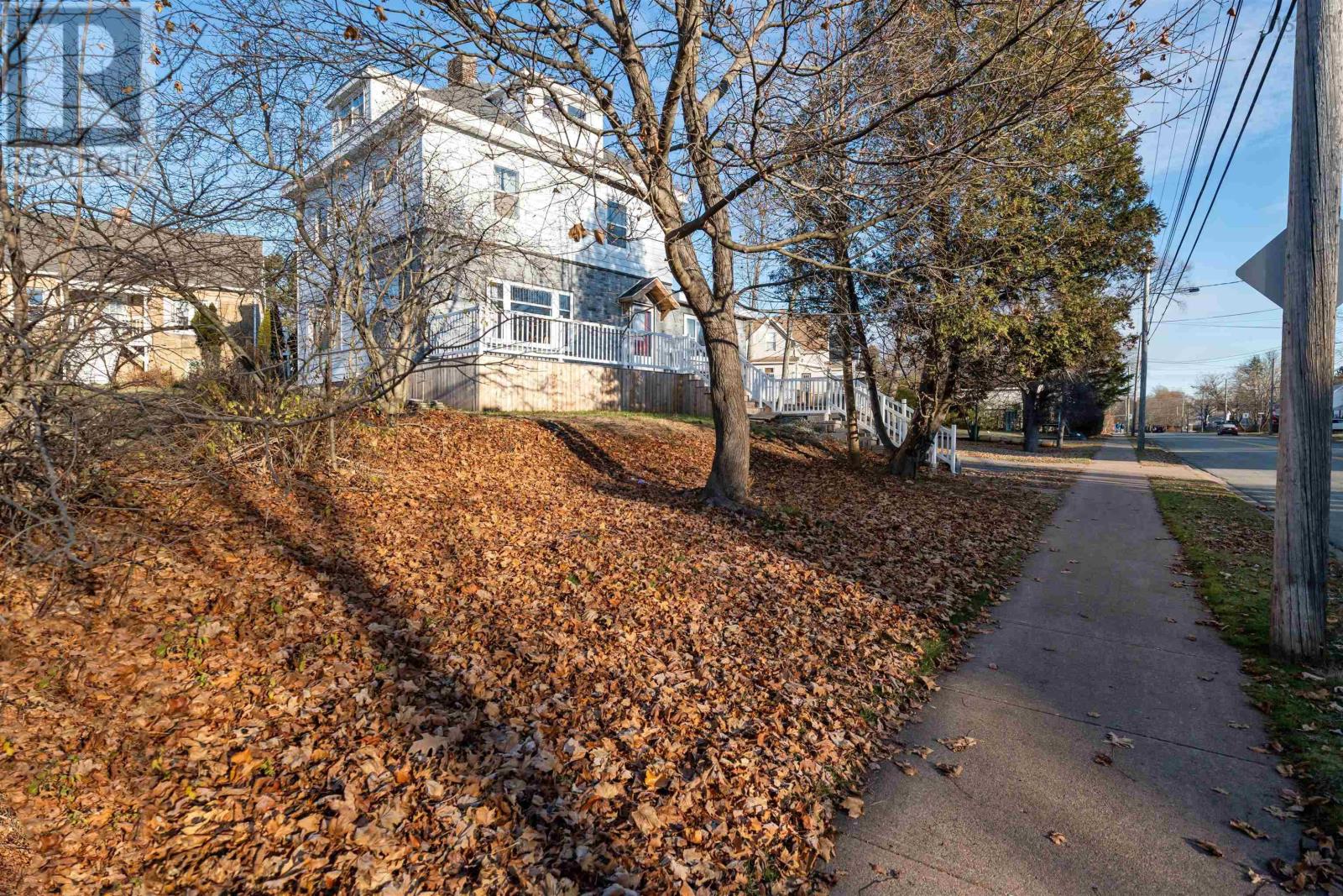 132 Almont Avenue - 3