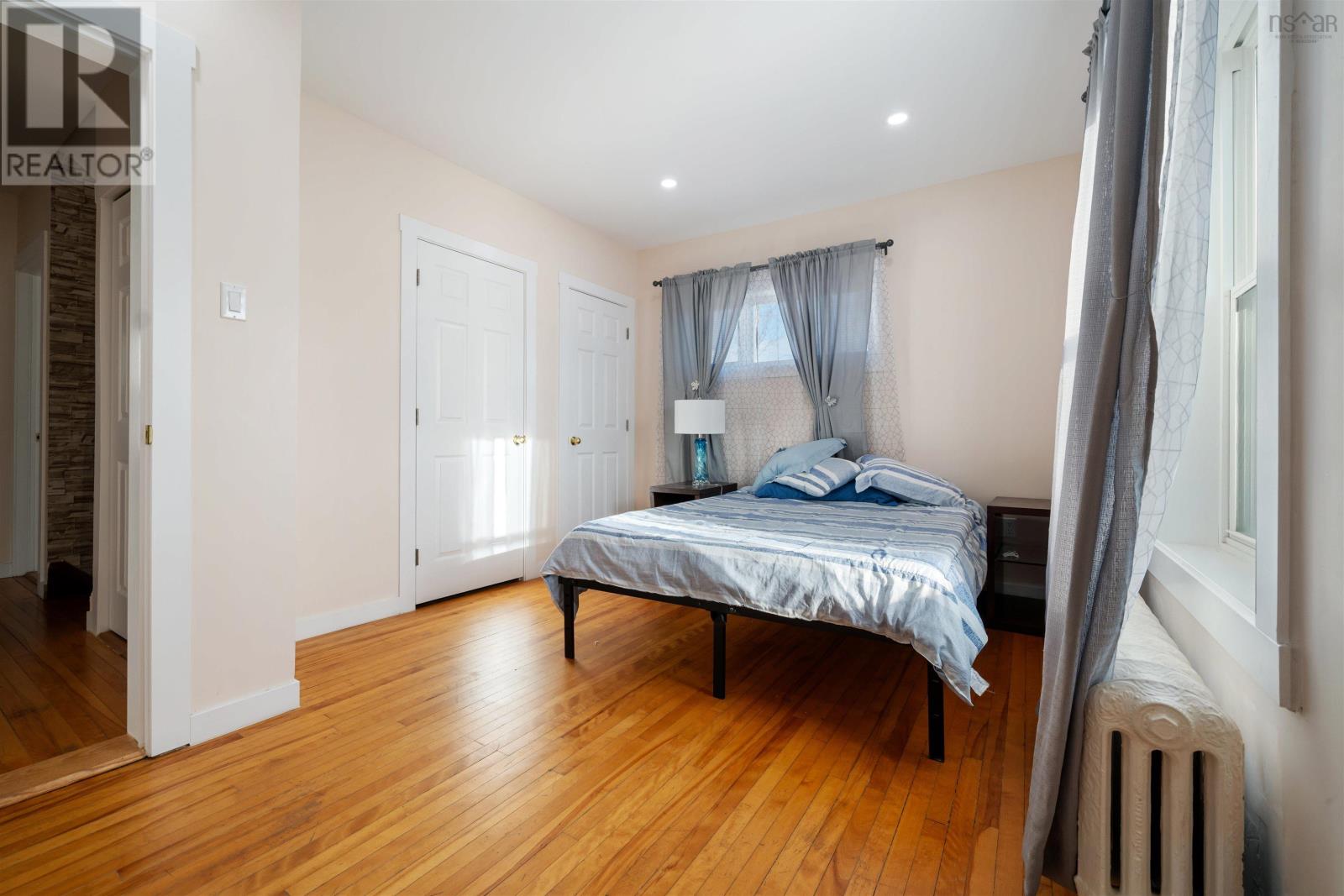 132 Almont Avenue - 40