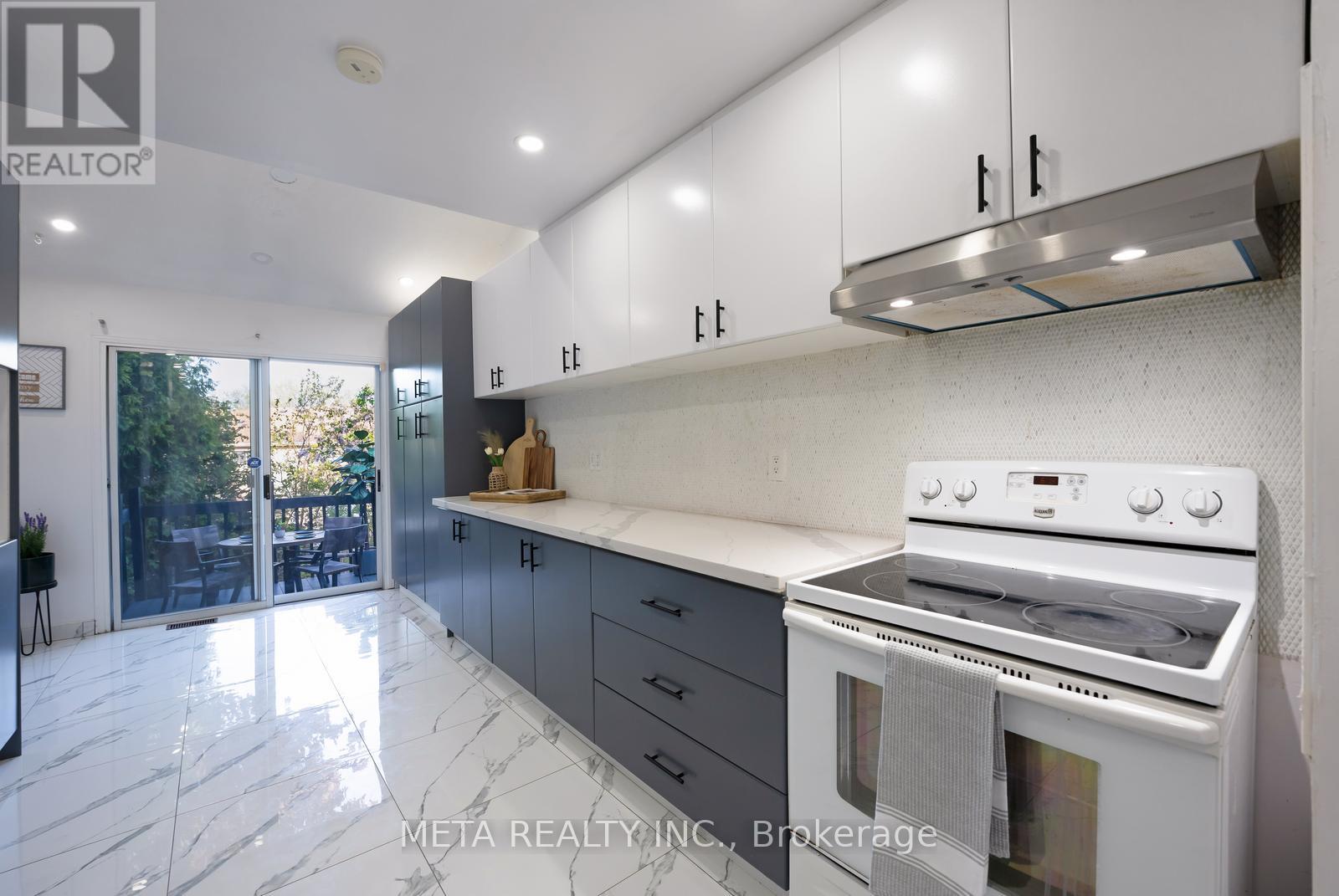 33 HEAVER DRIVE - 13