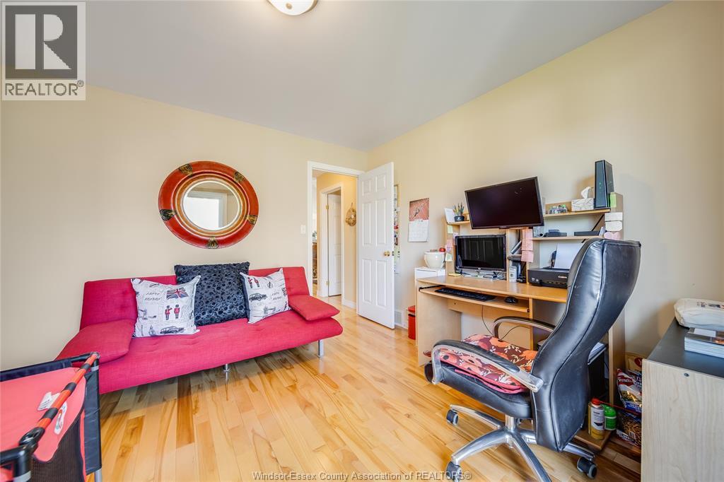 1739 CASTLETON AVENUE - 24