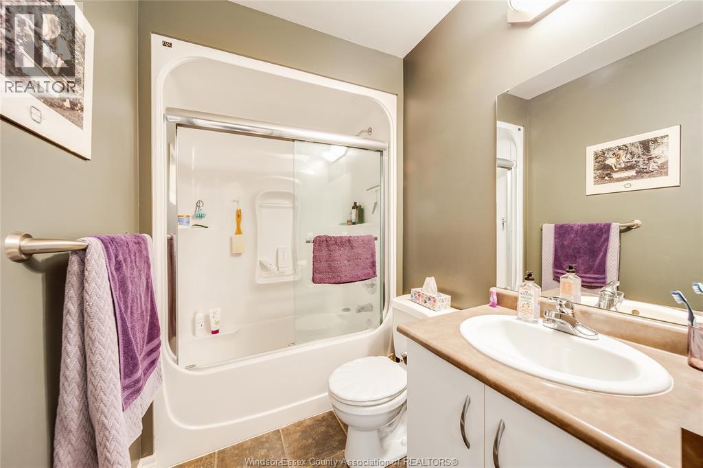 1739 CASTLETON AVENUE - 25