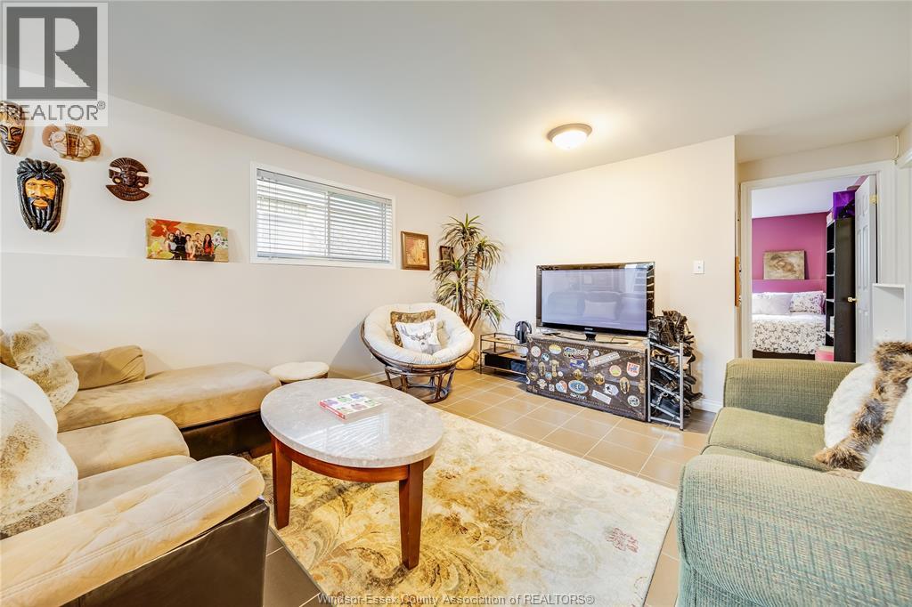 1739 CASTLETON AVENUE - 28