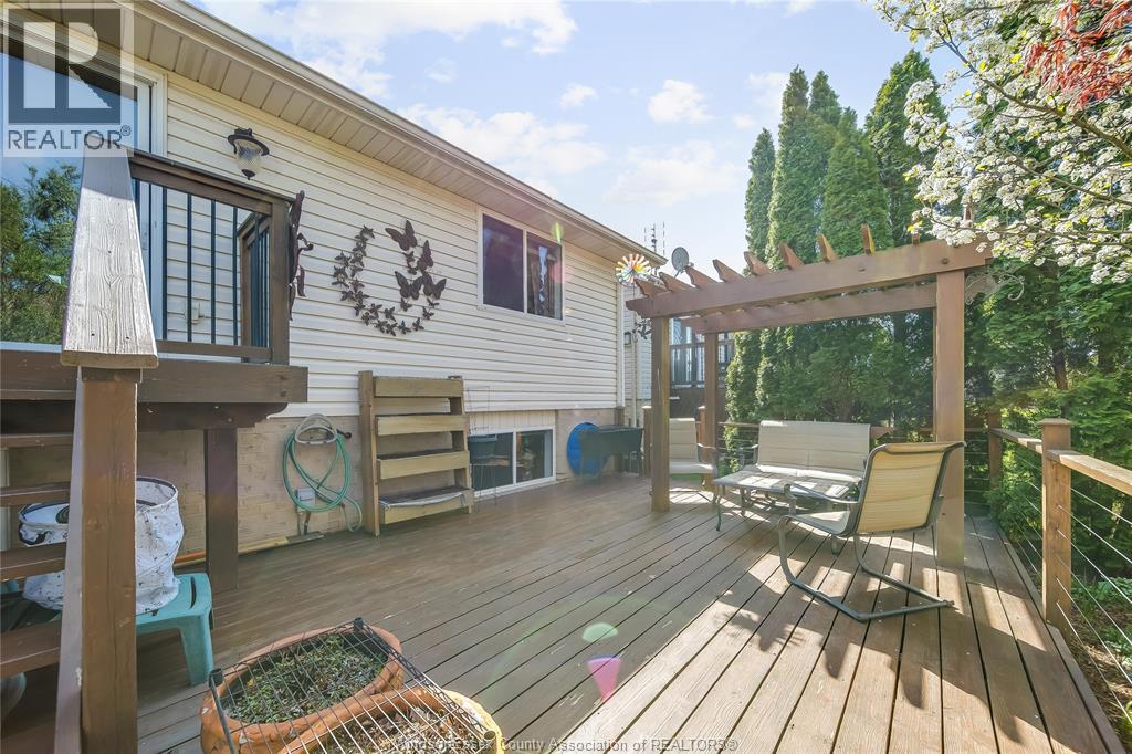 1739 CASTLETON AVENUE - 39