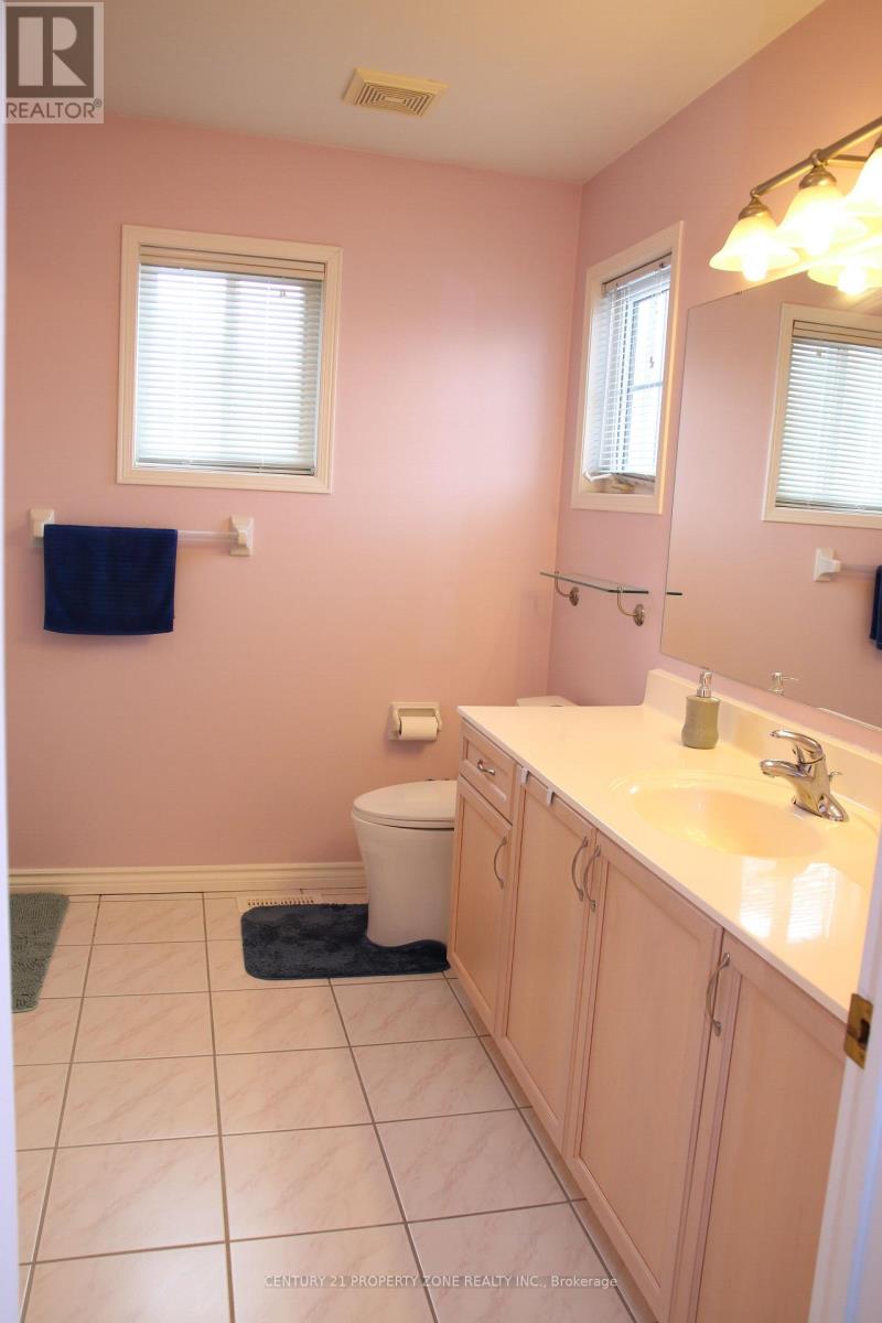 24 SWEET CLOVER CRESCENT - 26