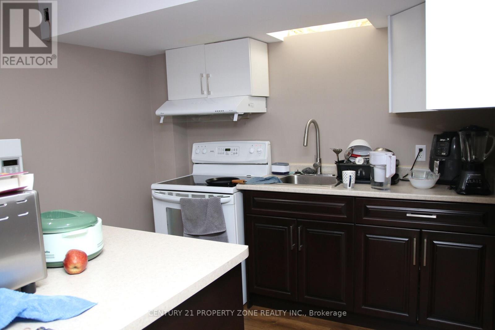 24 SWEET CLOVER CRESCENT - 33