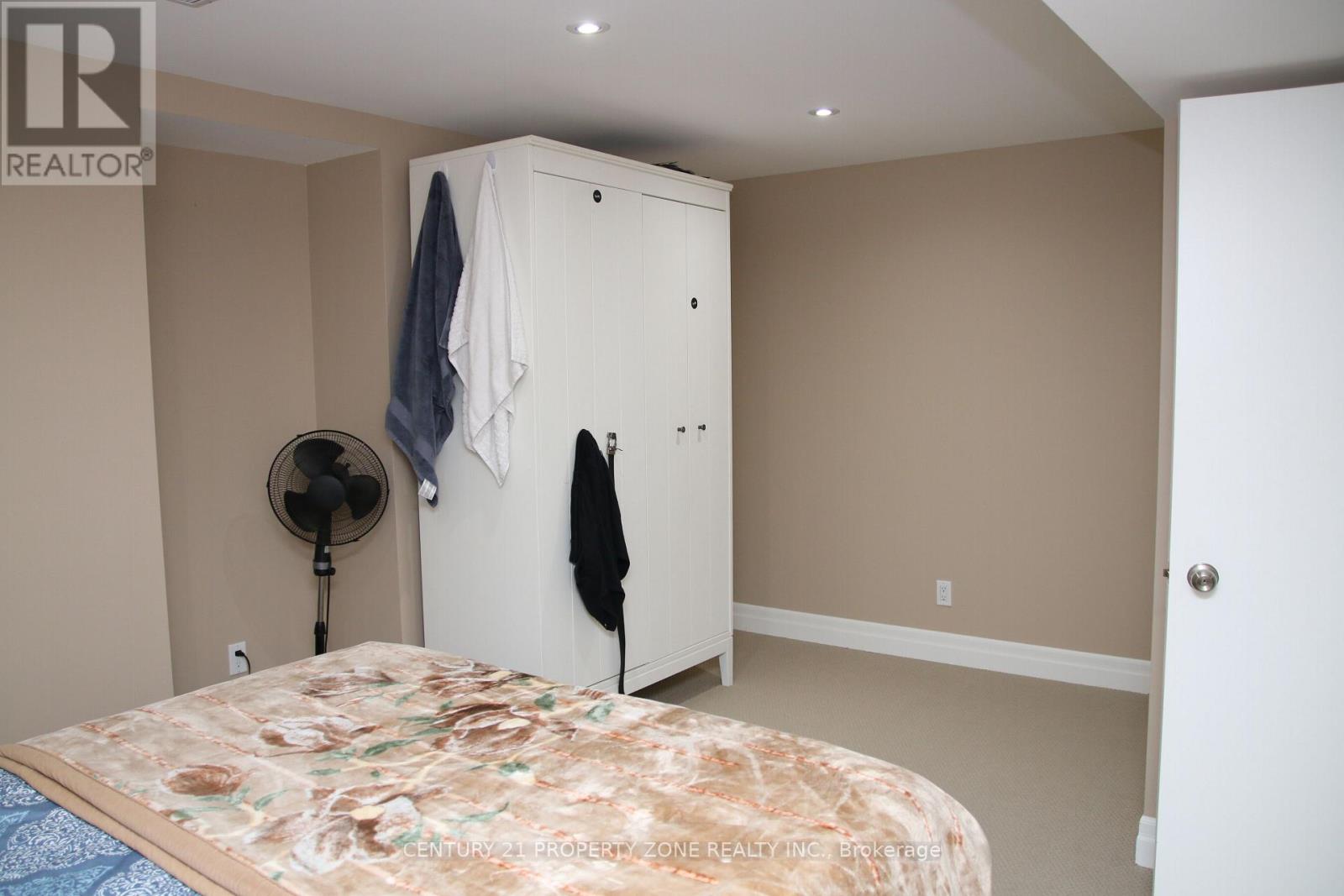 24 SWEET CLOVER CRESCENT - 34