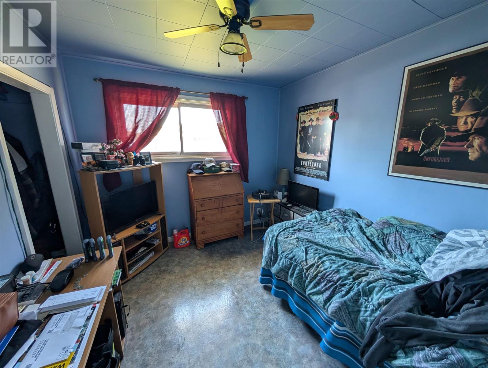 6 Darwin AVE - 15