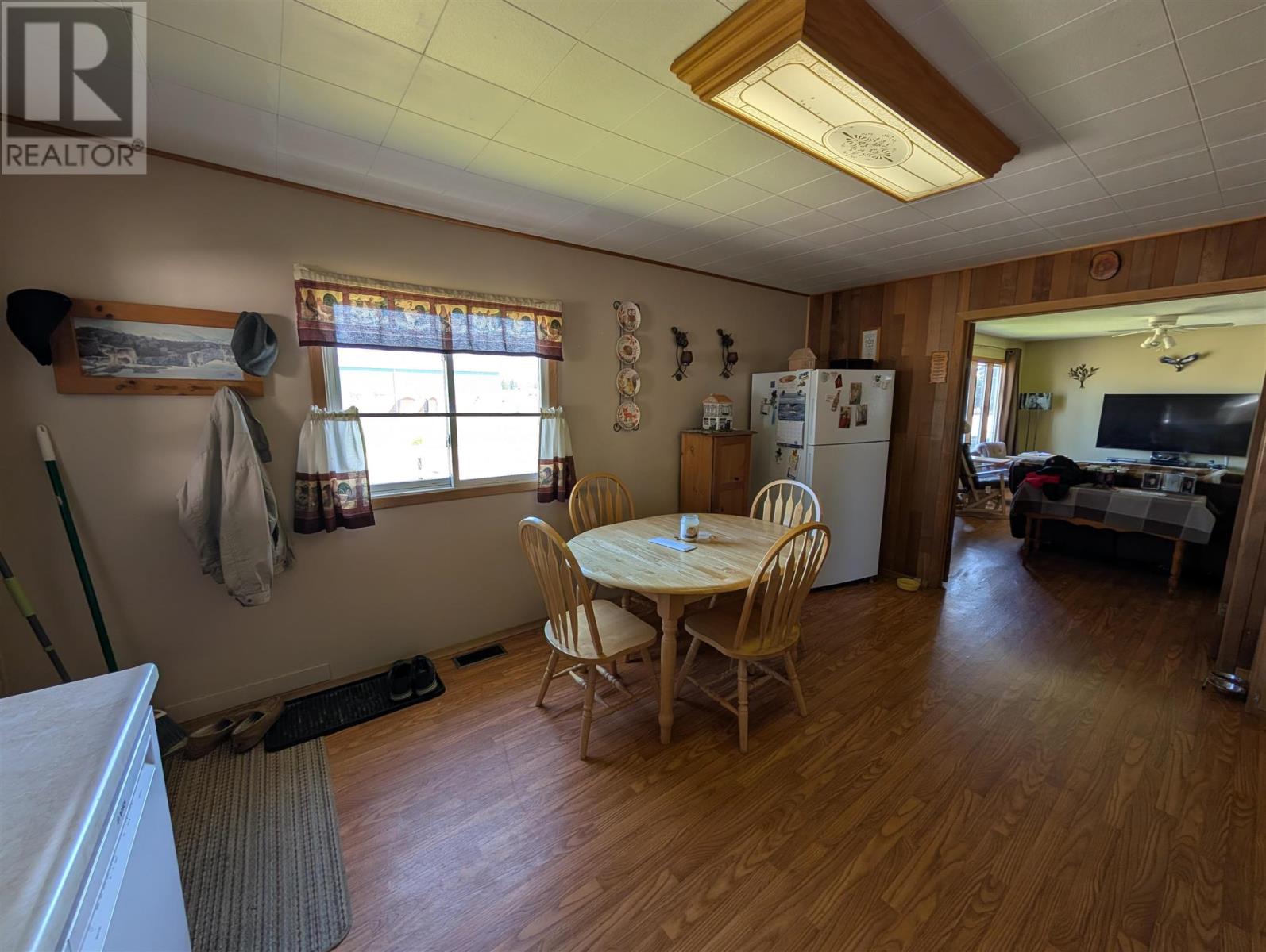 6 Darwin AVE - 9