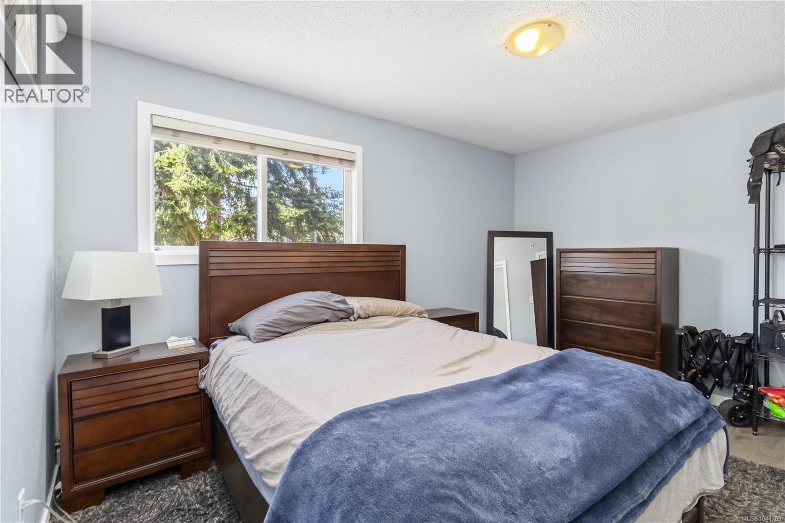 #203 3800 Quadra St - 15
