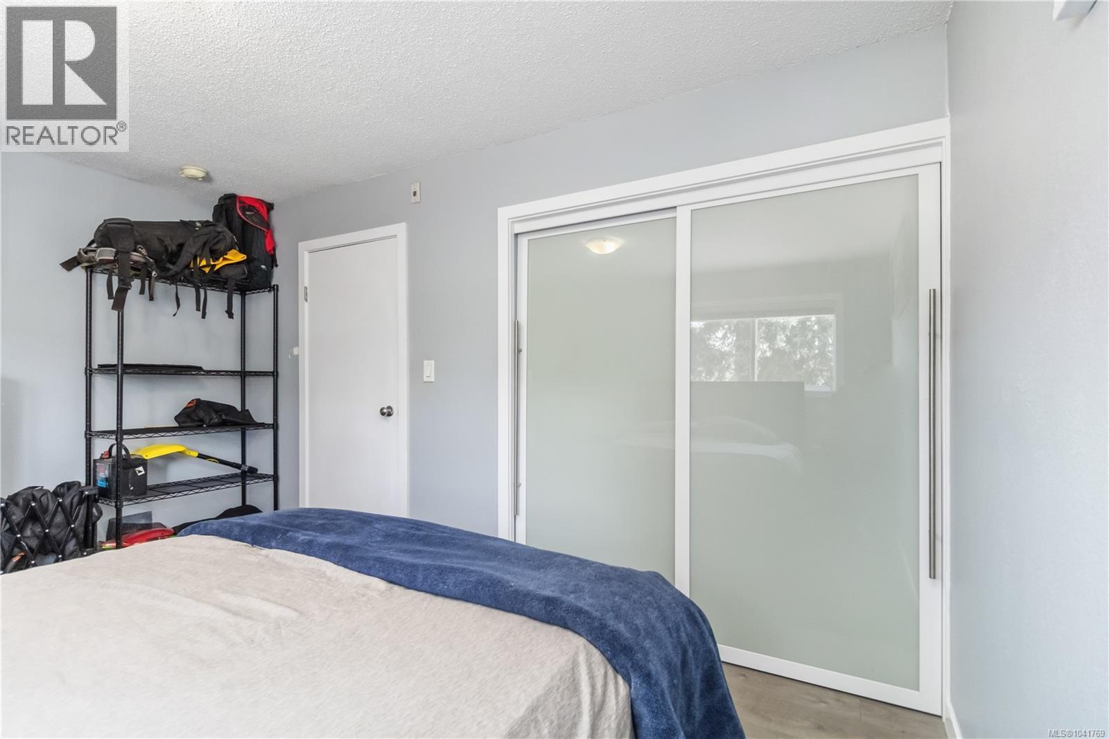 #203 3800 Quadra St - 16