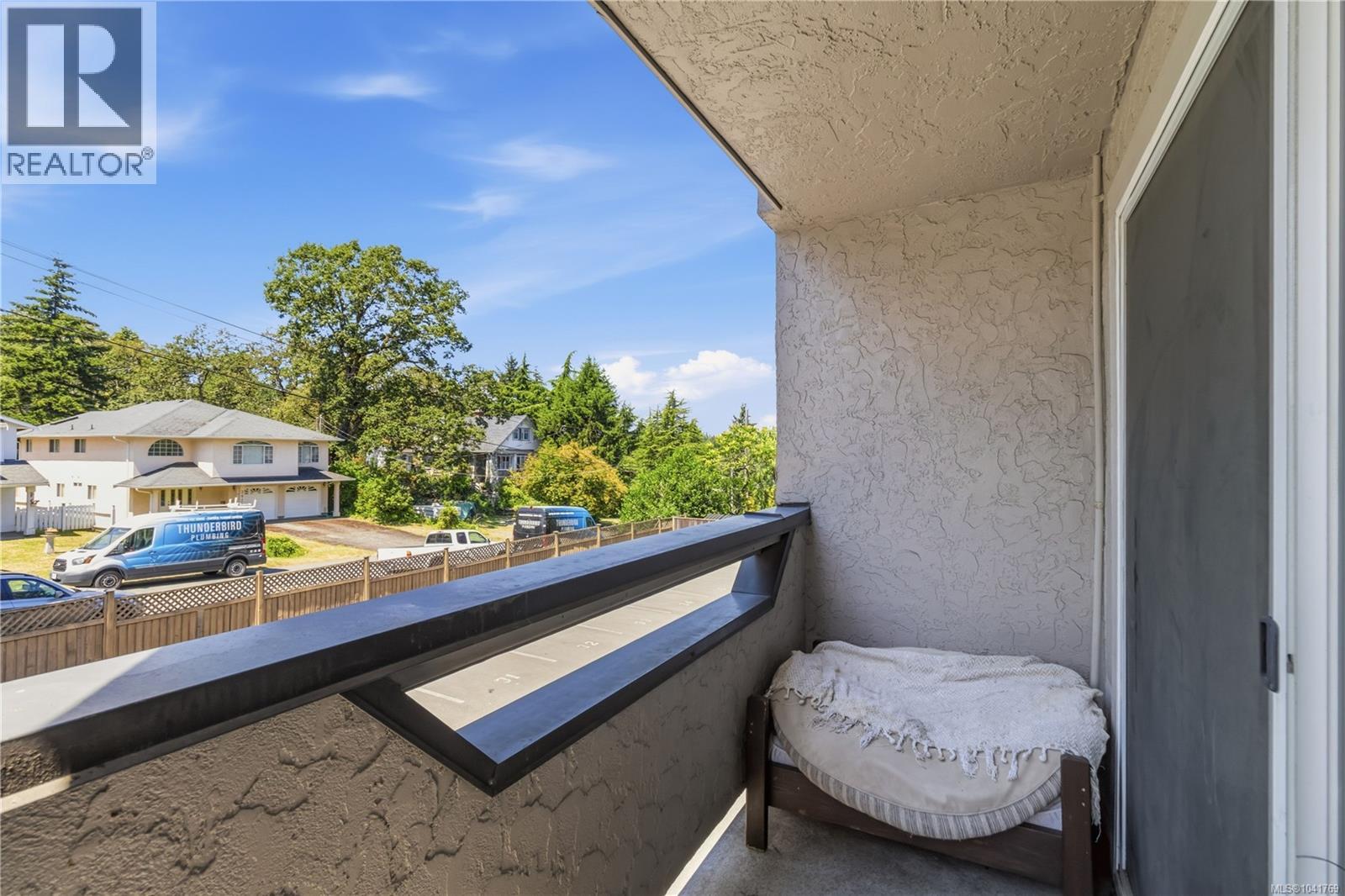 #203 3800 Quadra St - 20