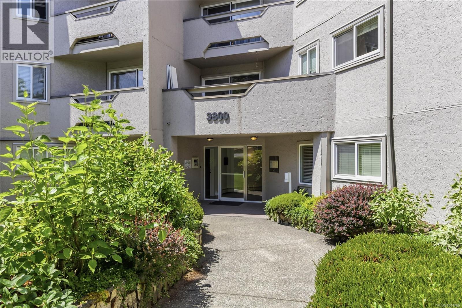 #203 3800 Quadra St - 22