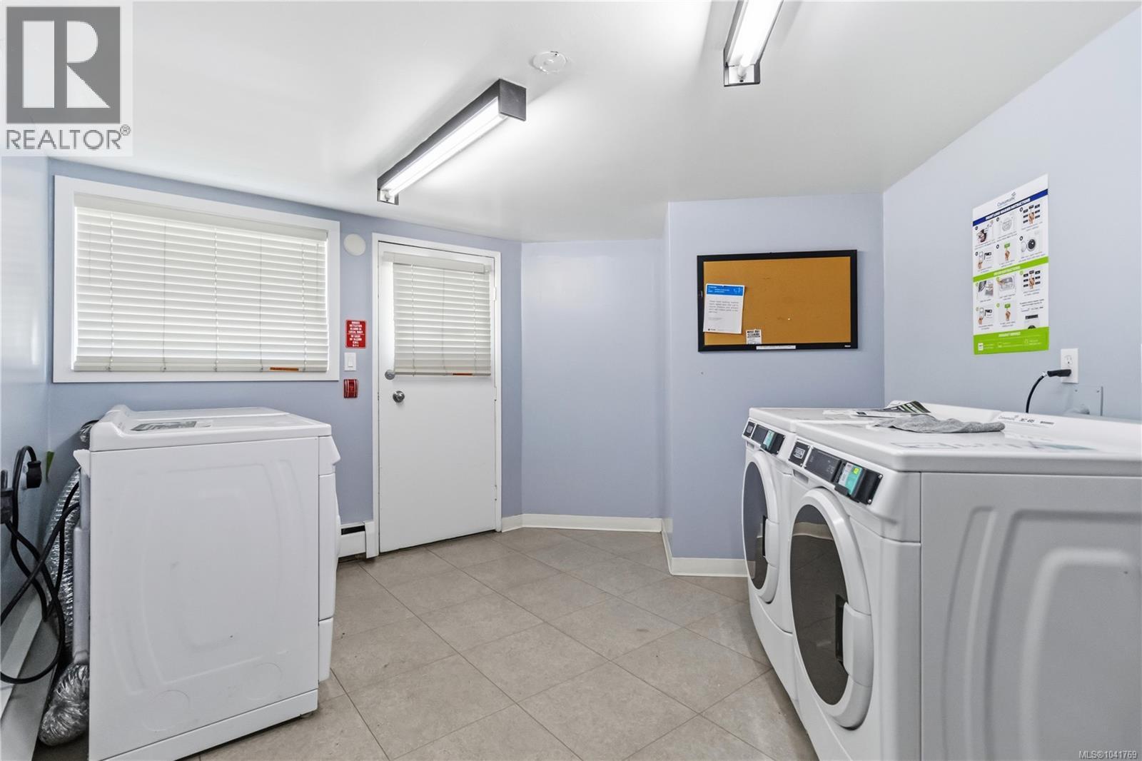 #203 3800 Quadra St - 23