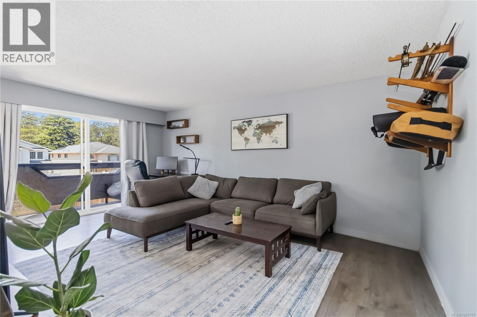 #203 3800 Quadra St - 3