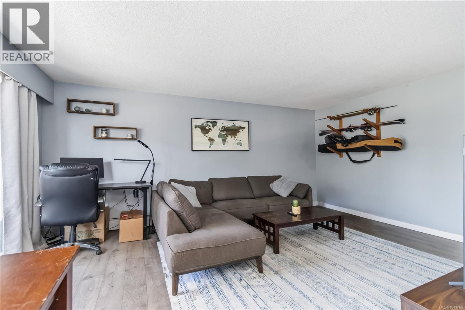 #203 3800 Quadra St - 4