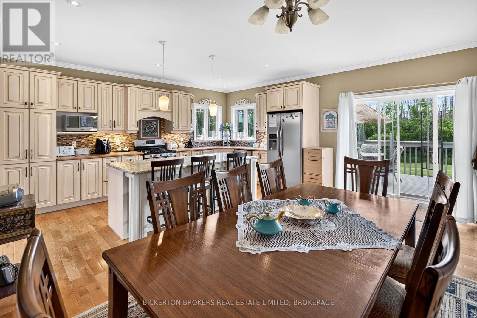 14 APPLE BLOSSOM DRIVE - 15