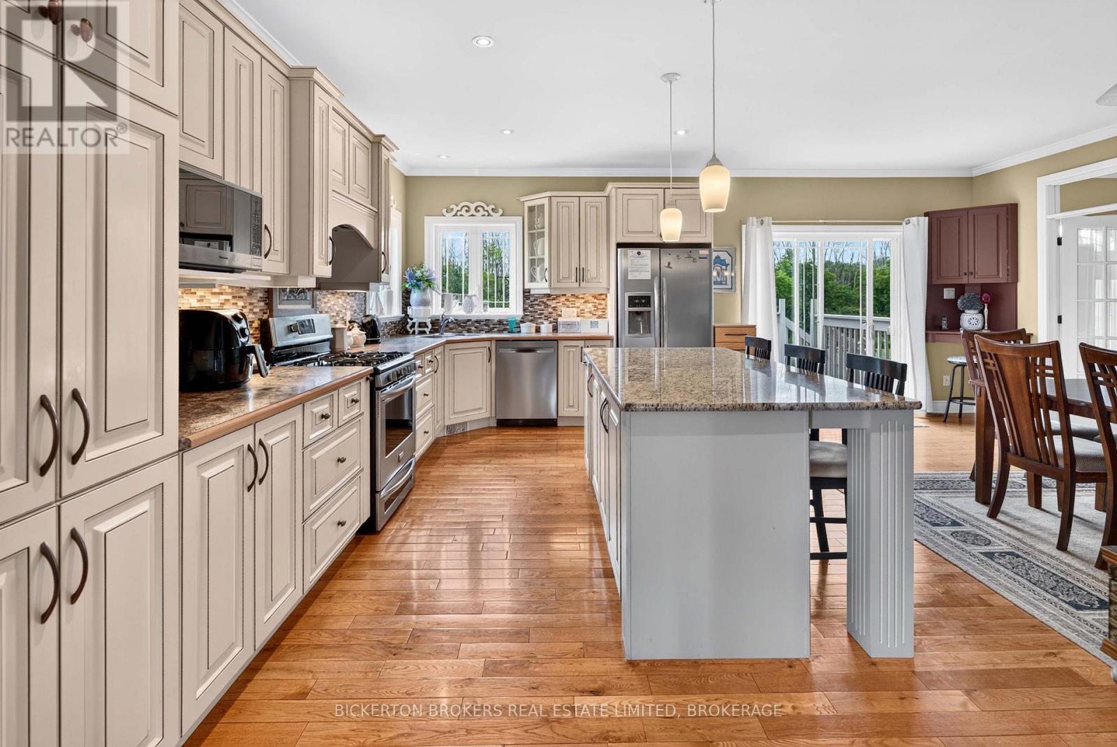 14 APPLE BLOSSOM DRIVE - 19