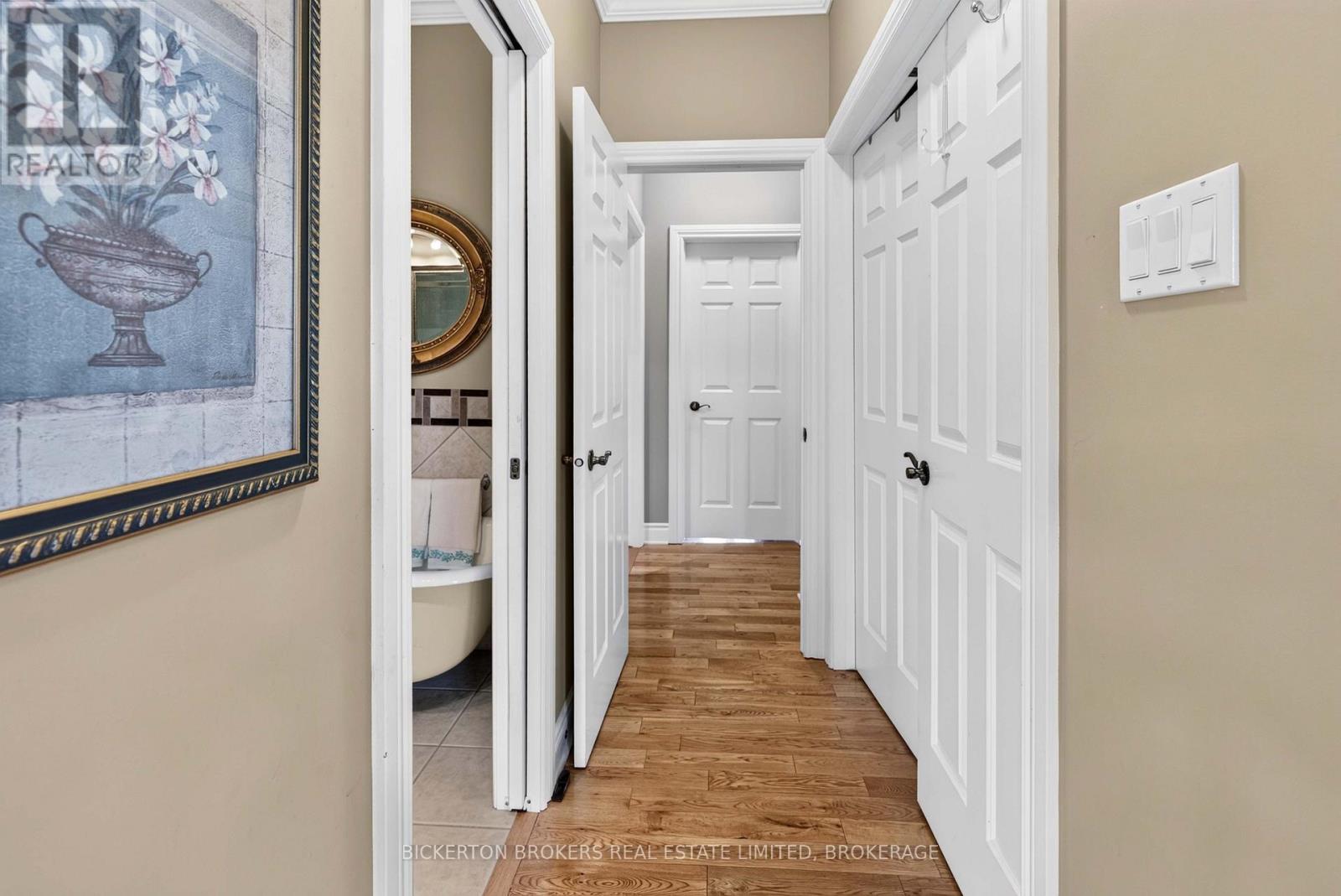 14 APPLE BLOSSOM DRIVE - 24