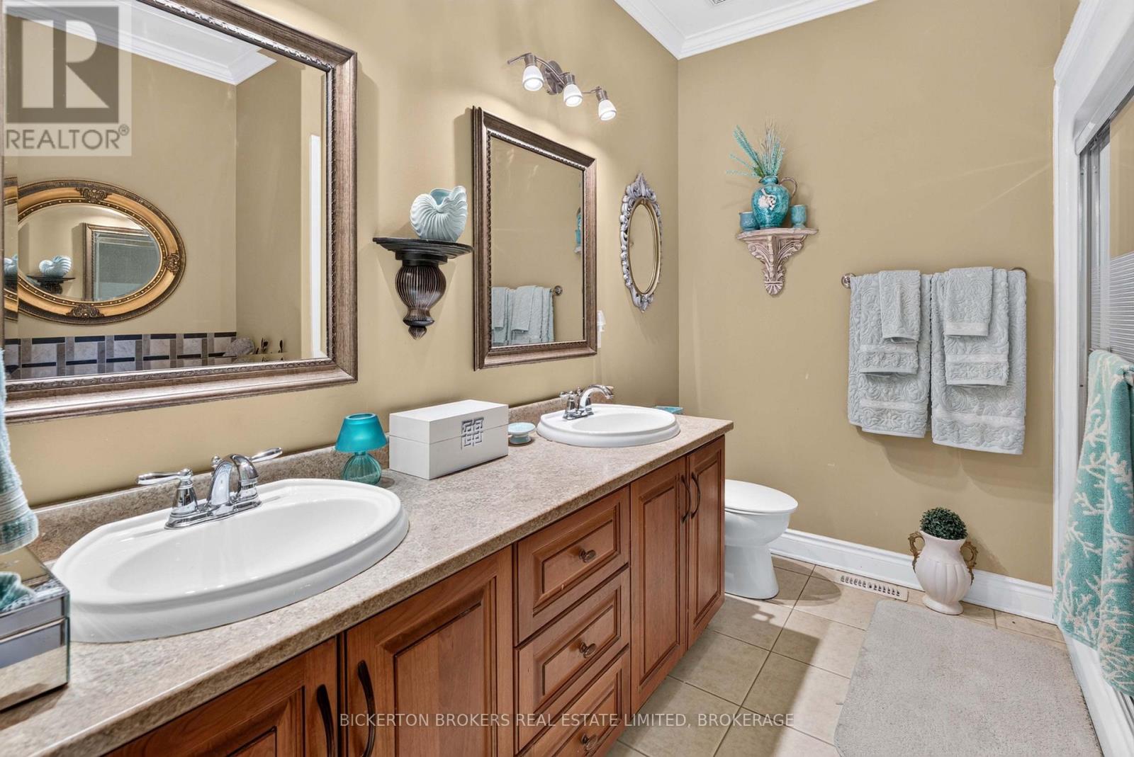 14 APPLE BLOSSOM DRIVE - 27