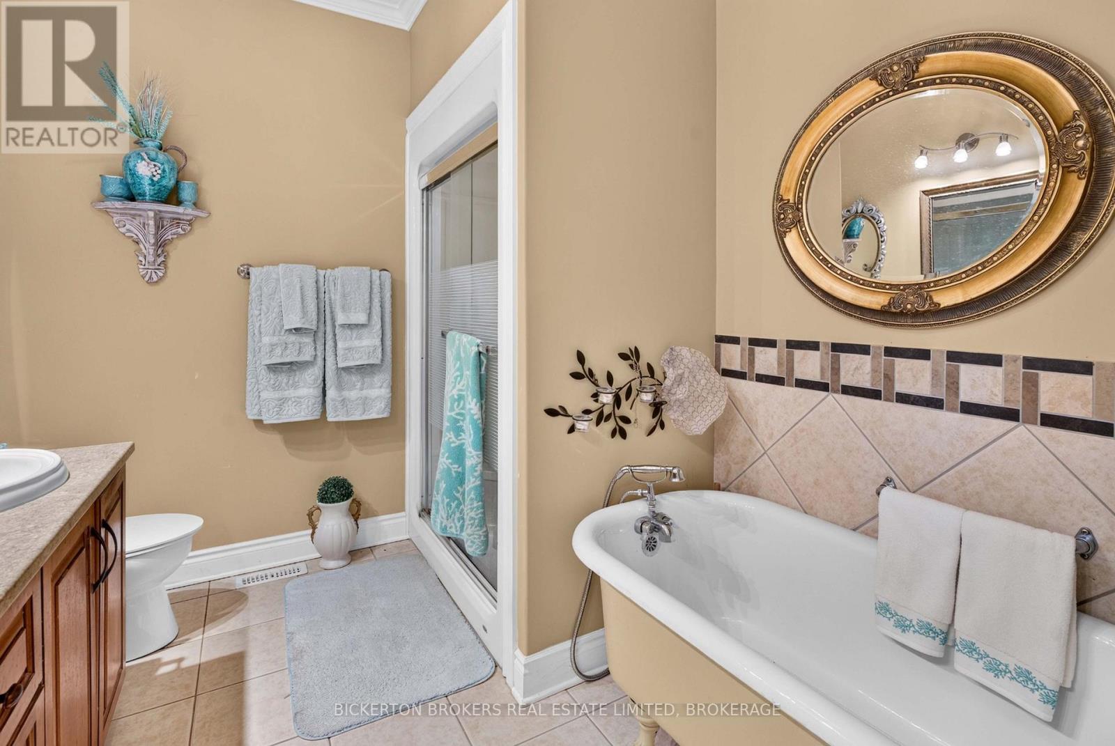 14 APPLE BLOSSOM DRIVE - 28