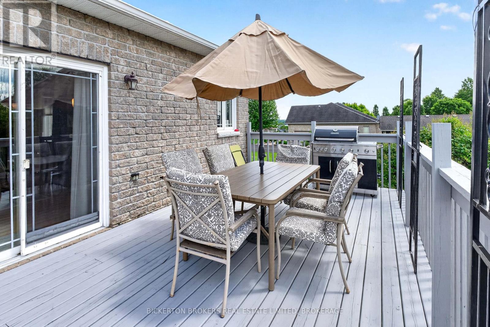 14 APPLE BLOSSOM DRIVE - 34
