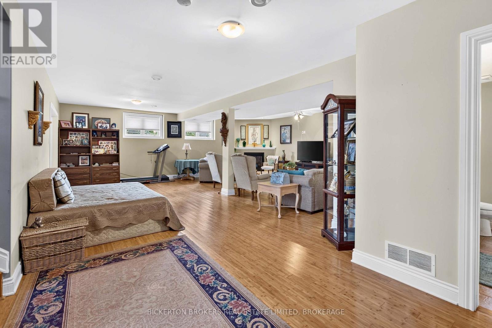 14 APPLE BLOSSOM DRIVE - 38
