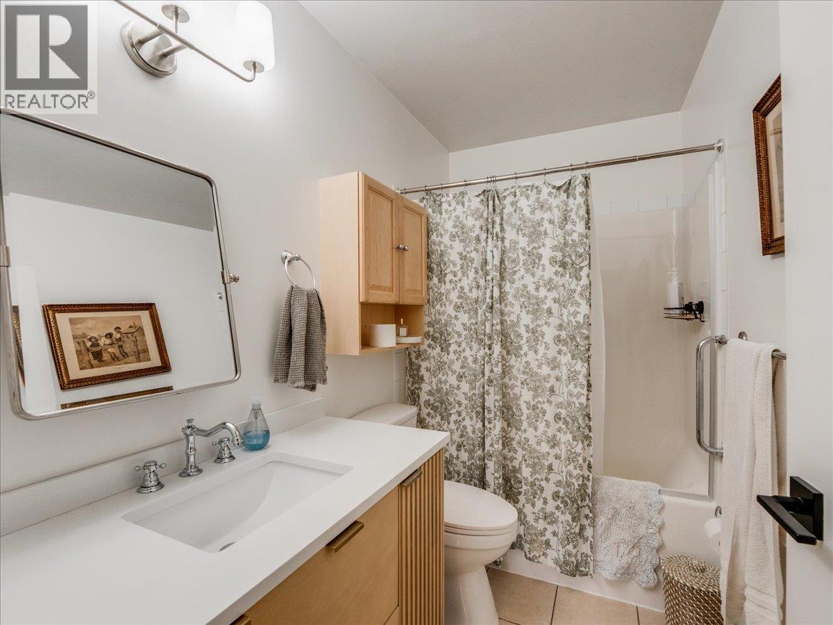 1727 Circle Street, Trail