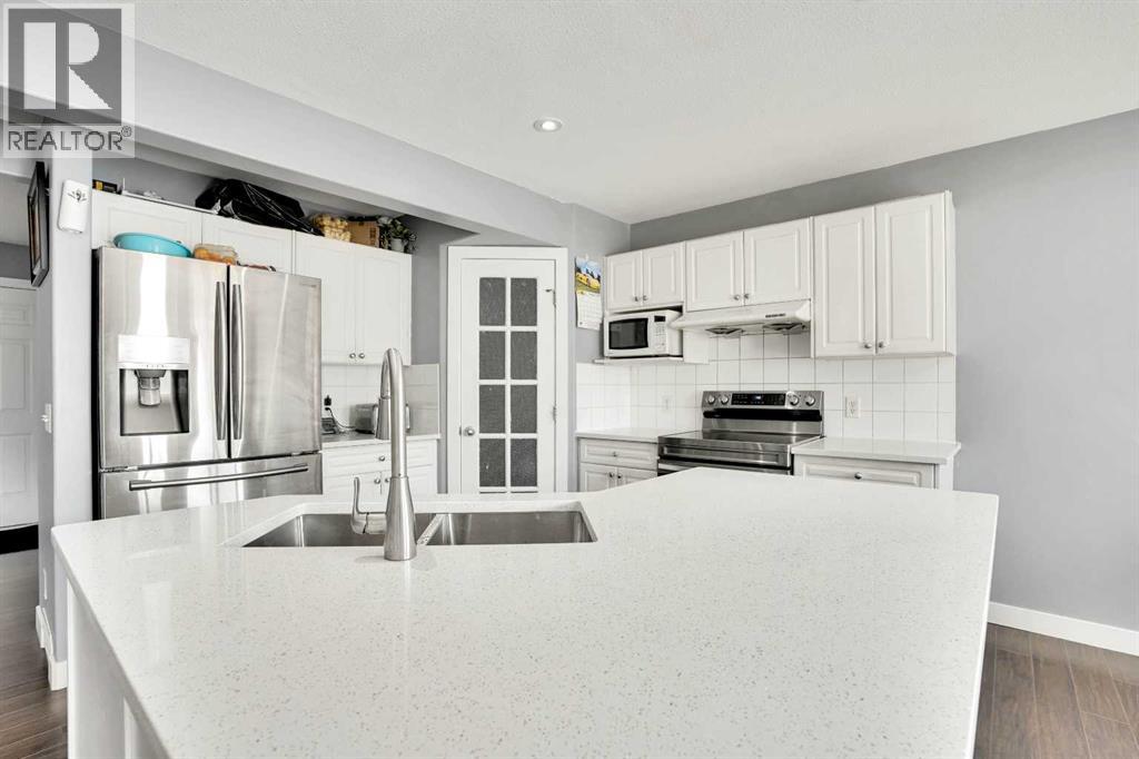 151 Saddlehorn Close NE - 12