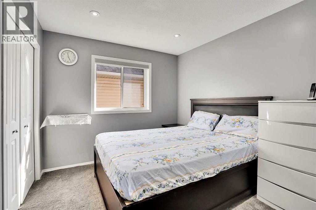 151 Saddlehorn Close NE - 21