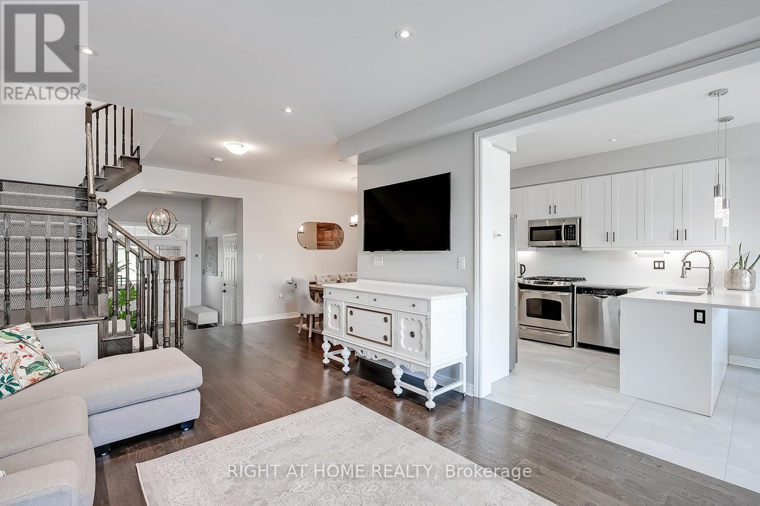 2033 TRAWDEN WAY - 11