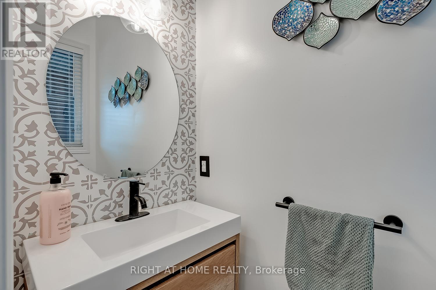 2033 TRAWDEN WAY - 3