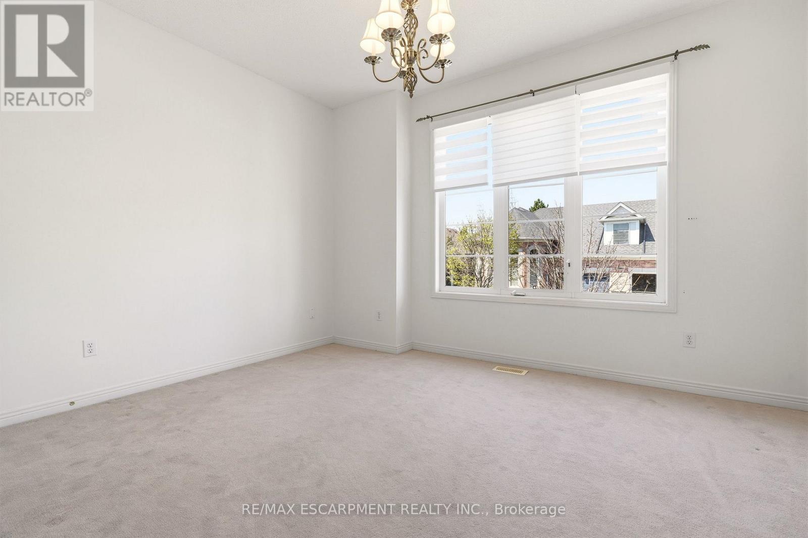 #40 4400 MILLCROFT PARK DRIVE - 29
