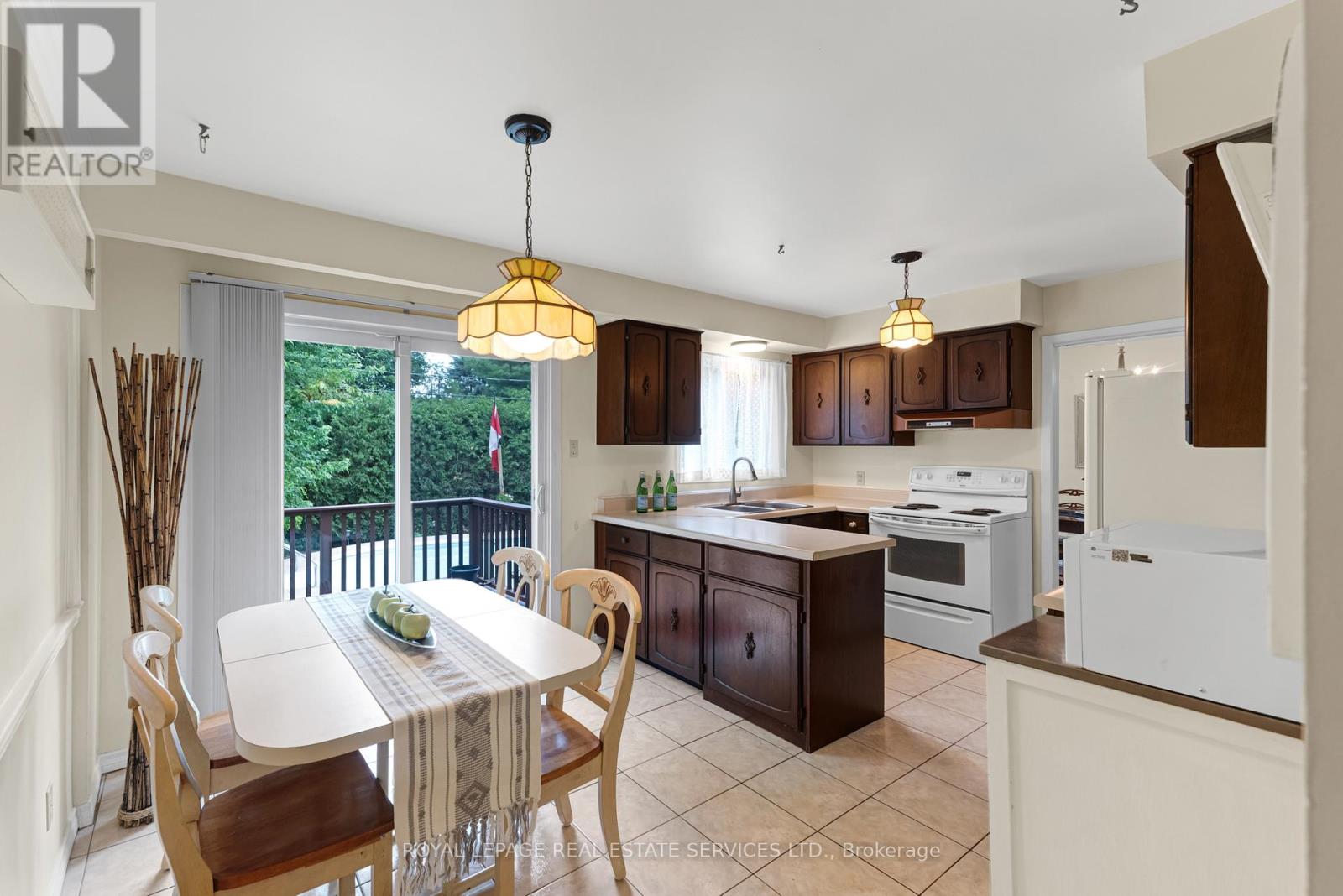 88 GERMORDA DRIVE - 19
