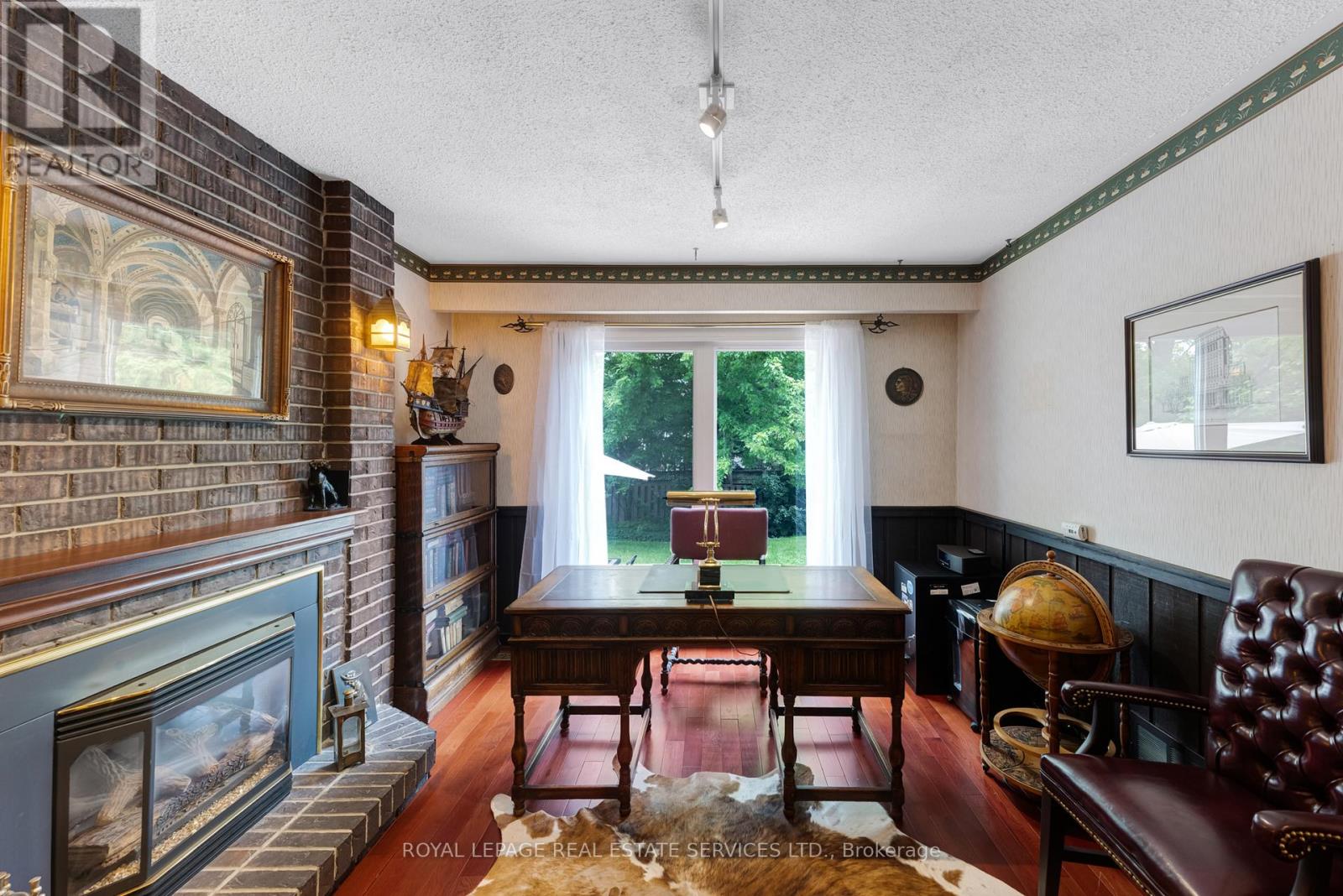 88 GERMORDA DRIVE - 22